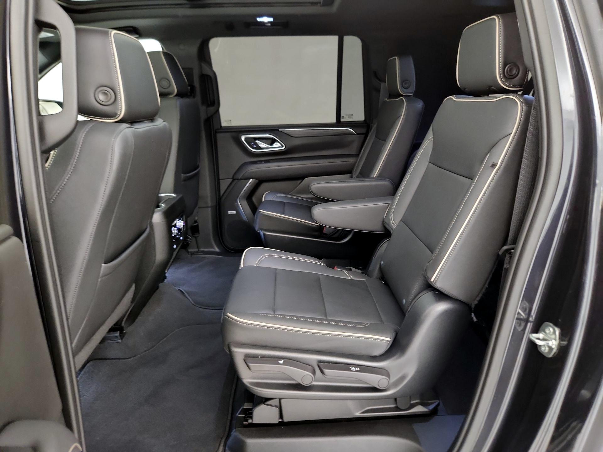 Thumbnail: 2023 GMC Yukon XL - 20