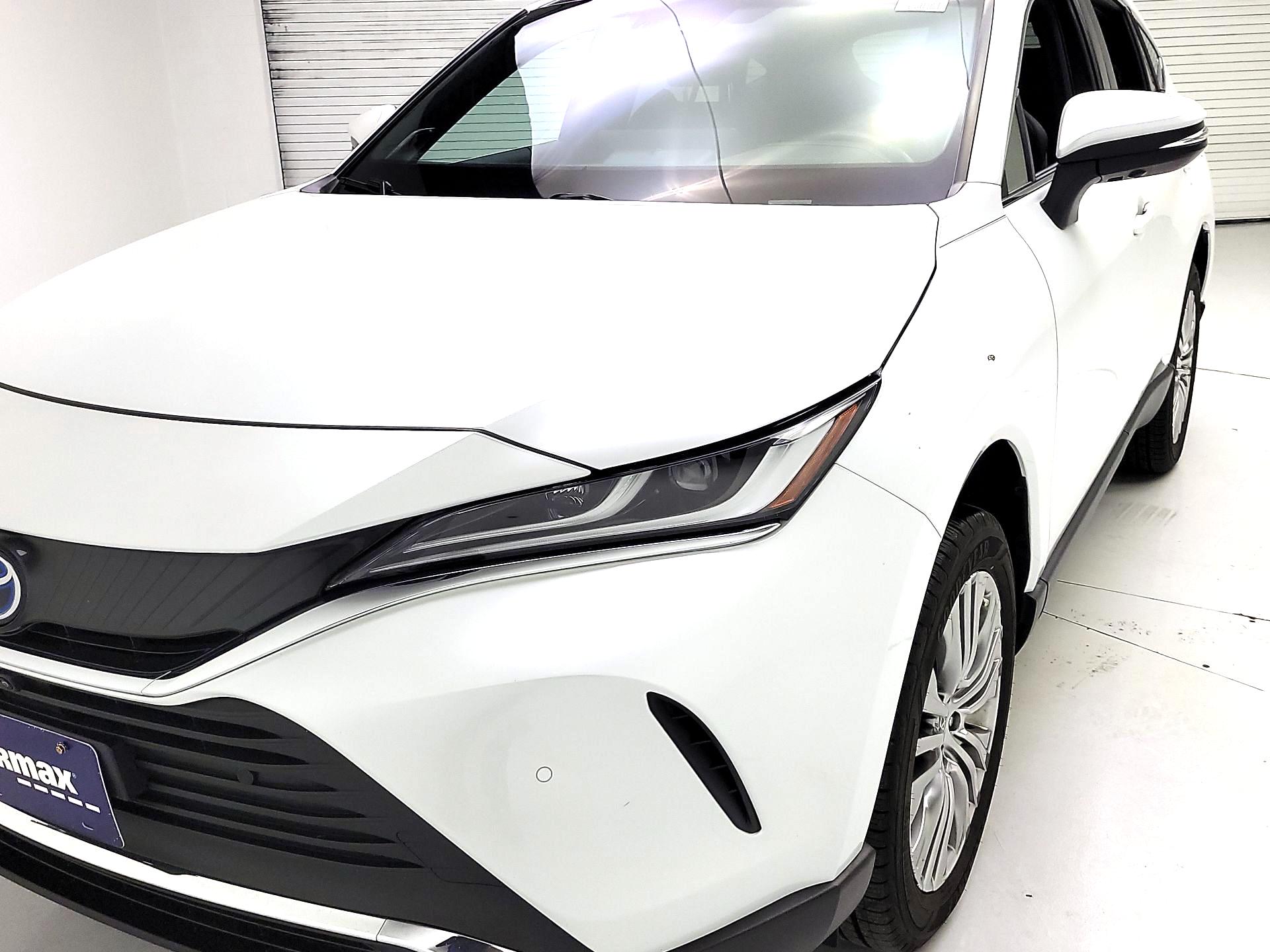 Thumbnail: 2023 Toyota Venza - 3