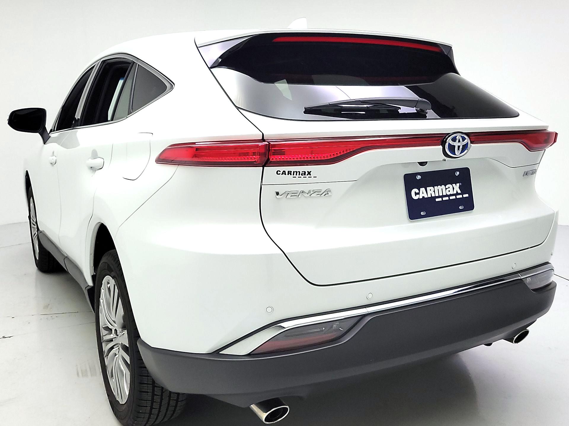 Thumbnail: 2023 Toyota Venza - 7