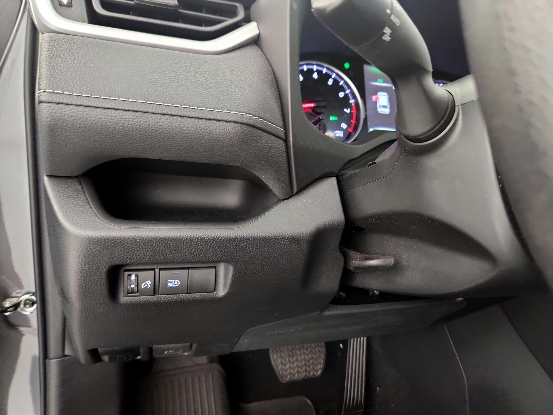 Thumbnail: 2022 Toyota RAV4 - 13