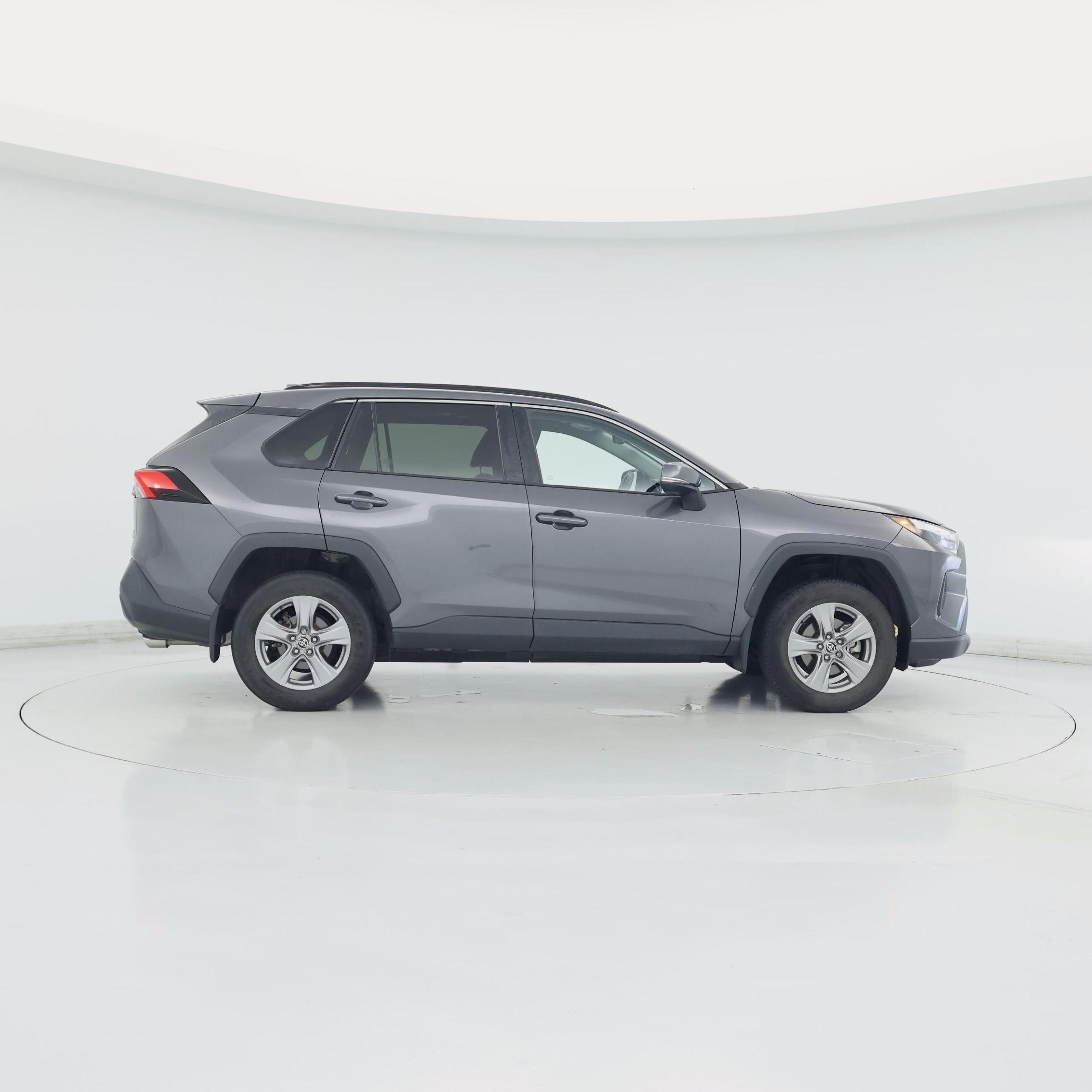 Thumbnail: 2022 Toyota RAV4 - 7