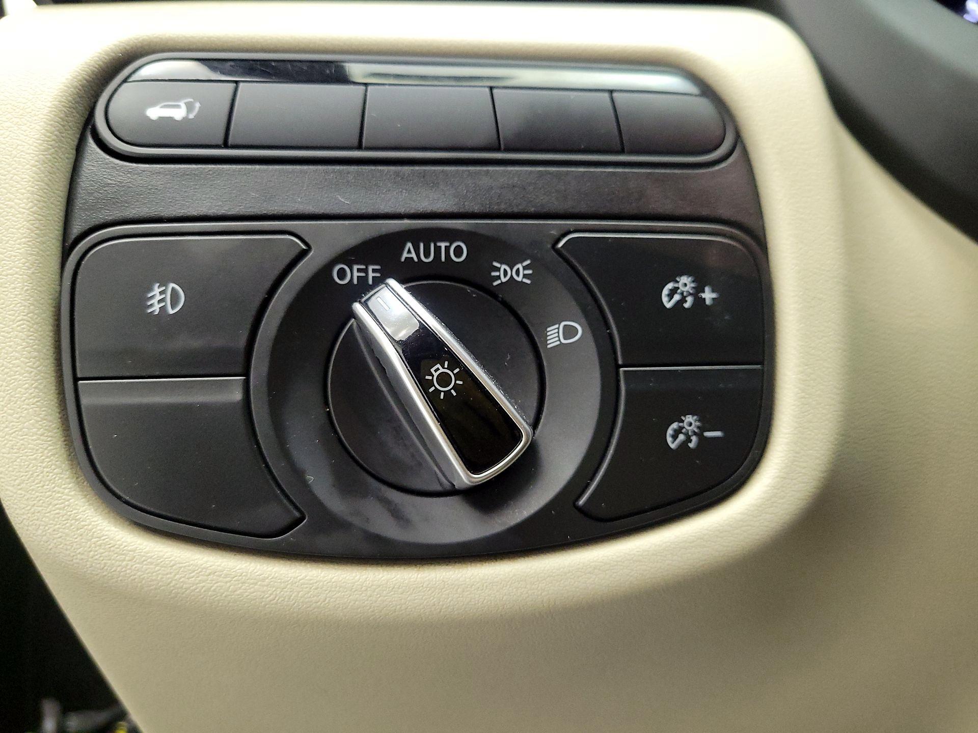 Thumbnail: 2019 INFINITI QX50 - 11