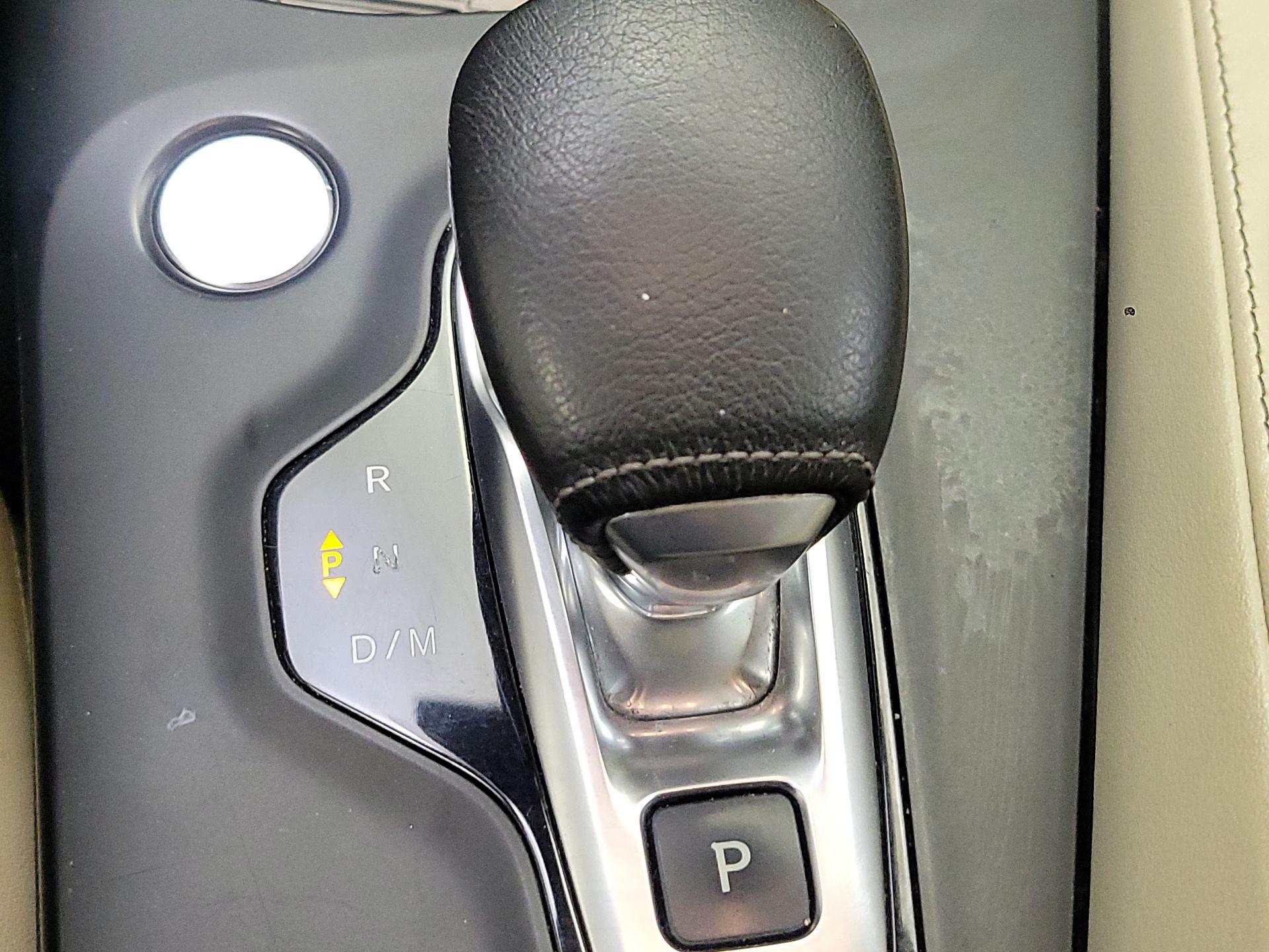 Thumbnail: 2019 INFINITI QX50 - 16