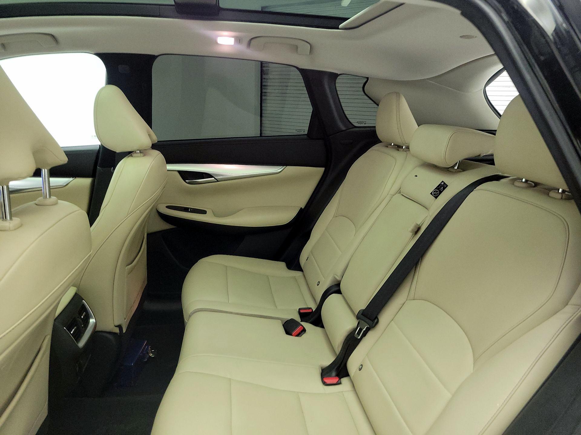 Thumbnail: 2019 INFINITI QX50 - 19