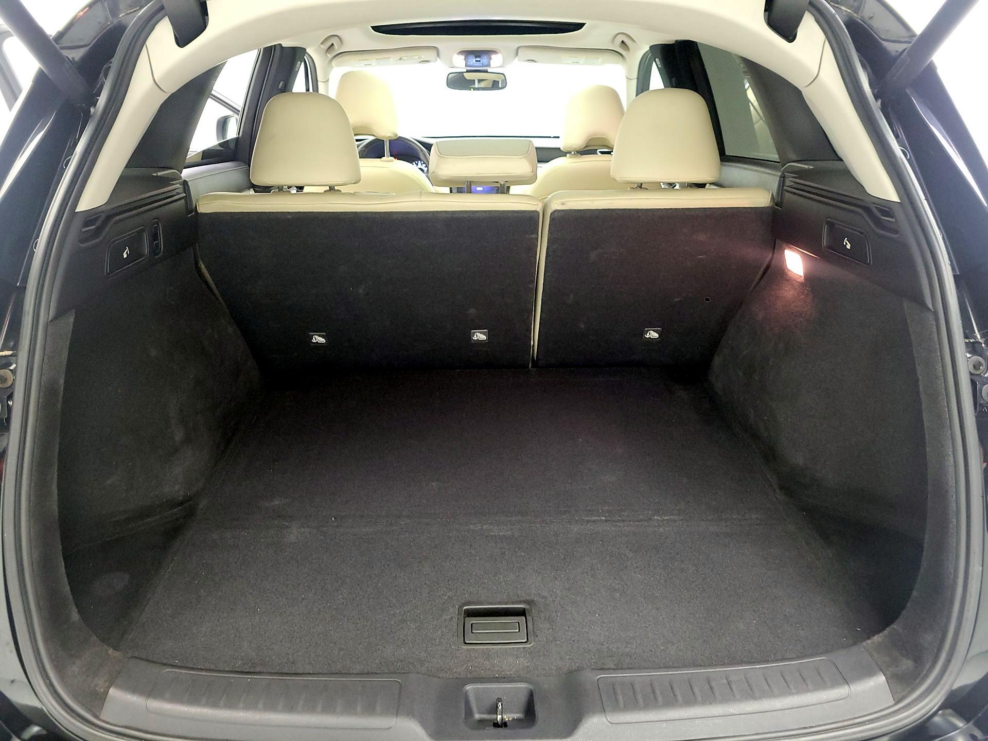 Thumbnail: 2019 INFINITI QX50 - 20