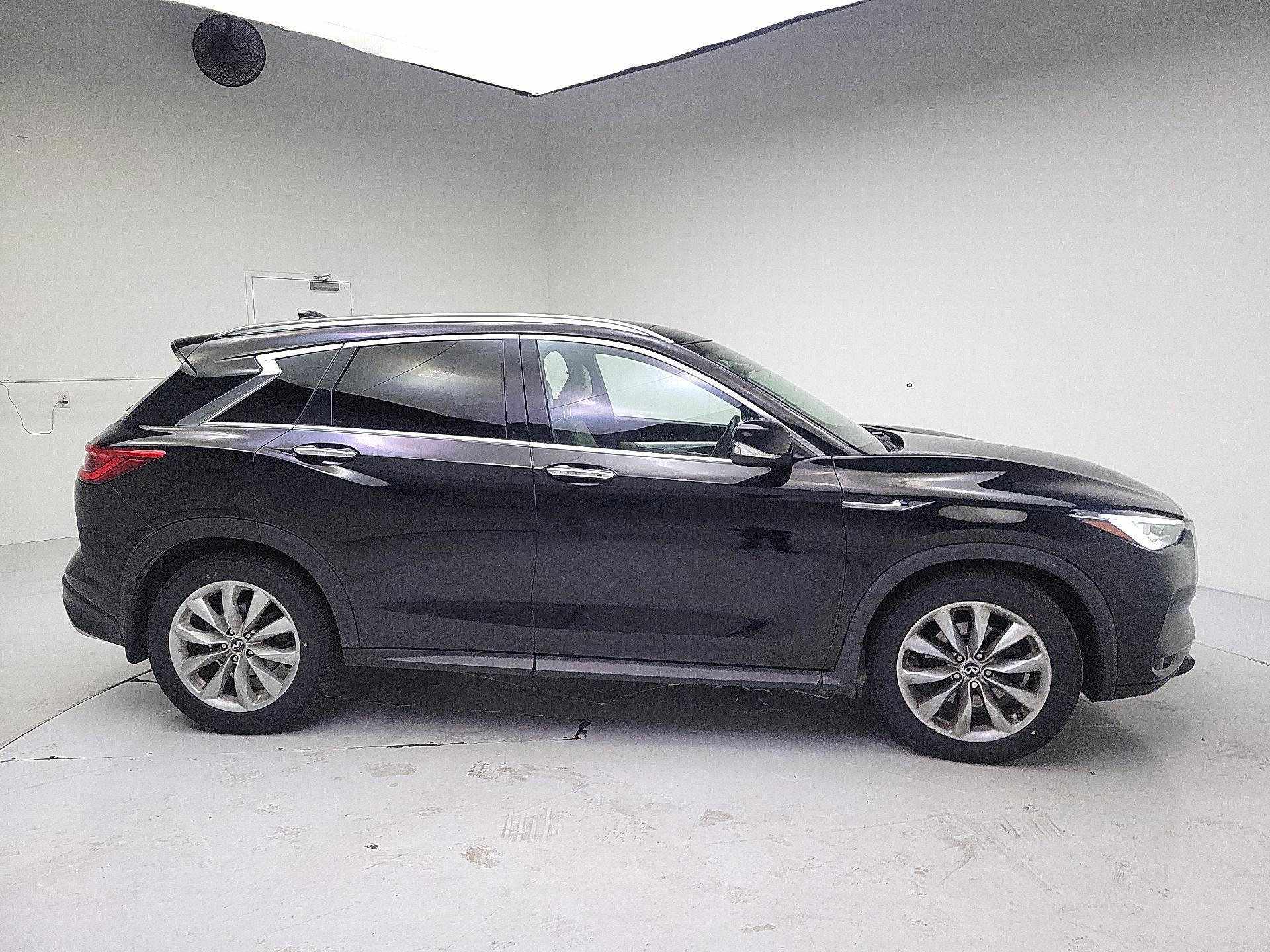 Thumbnail: 2019 INFINITI QX50 - 4