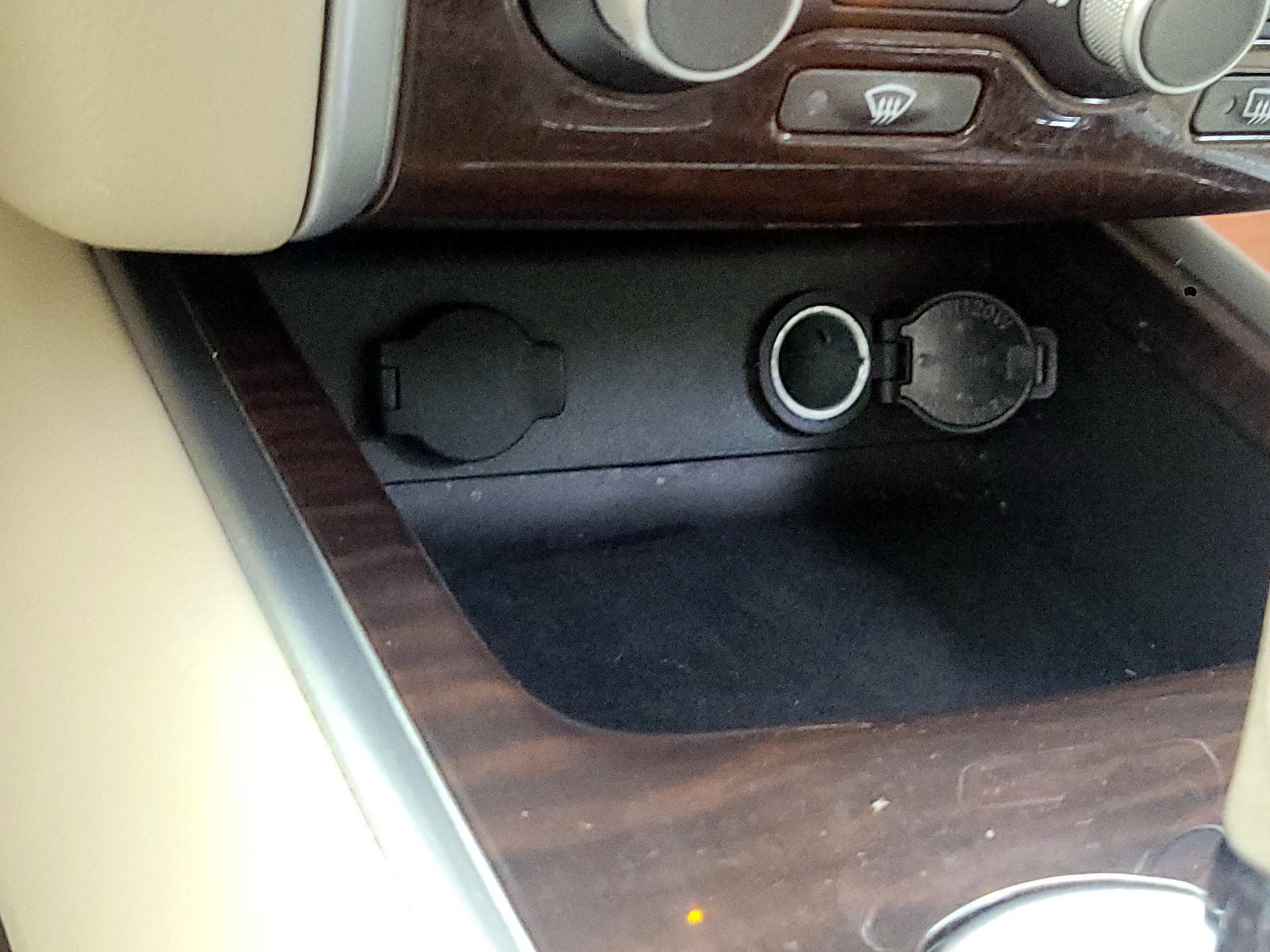 Thumbnail: 2014 Nissan Pathfinder - 17