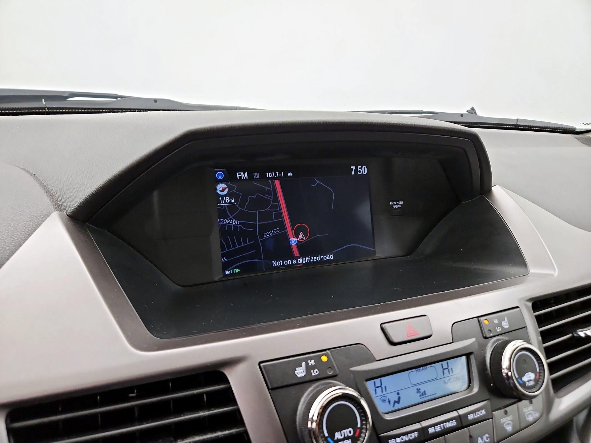 Thumbnail: 2016 Honda Odyssey - 14