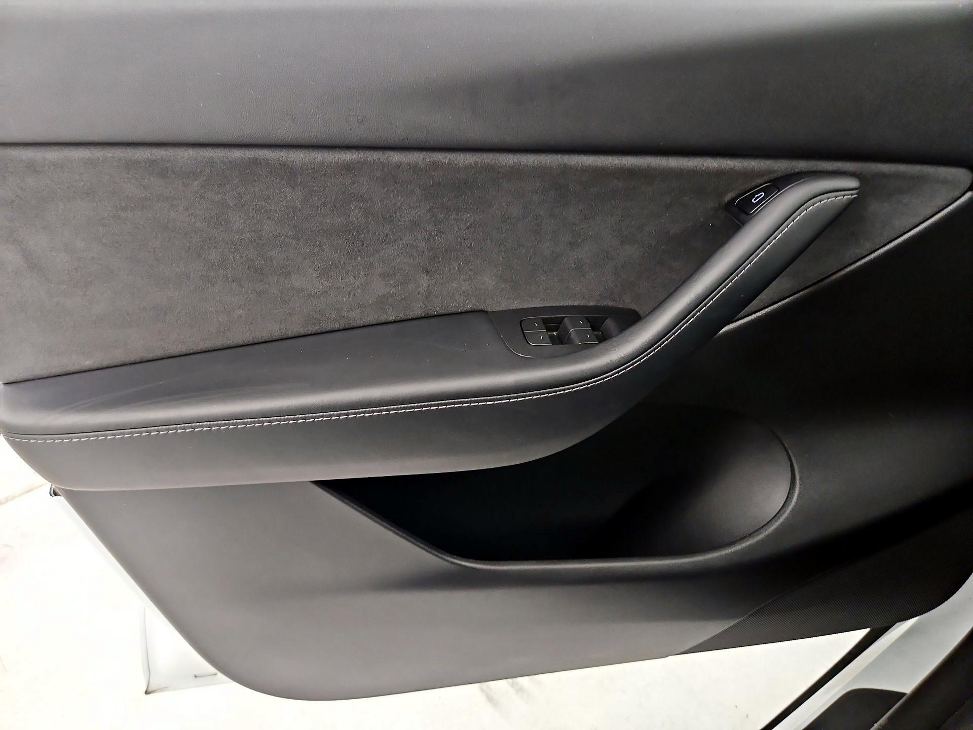 Thumbnail: 2021 Tesla Model Y - 12