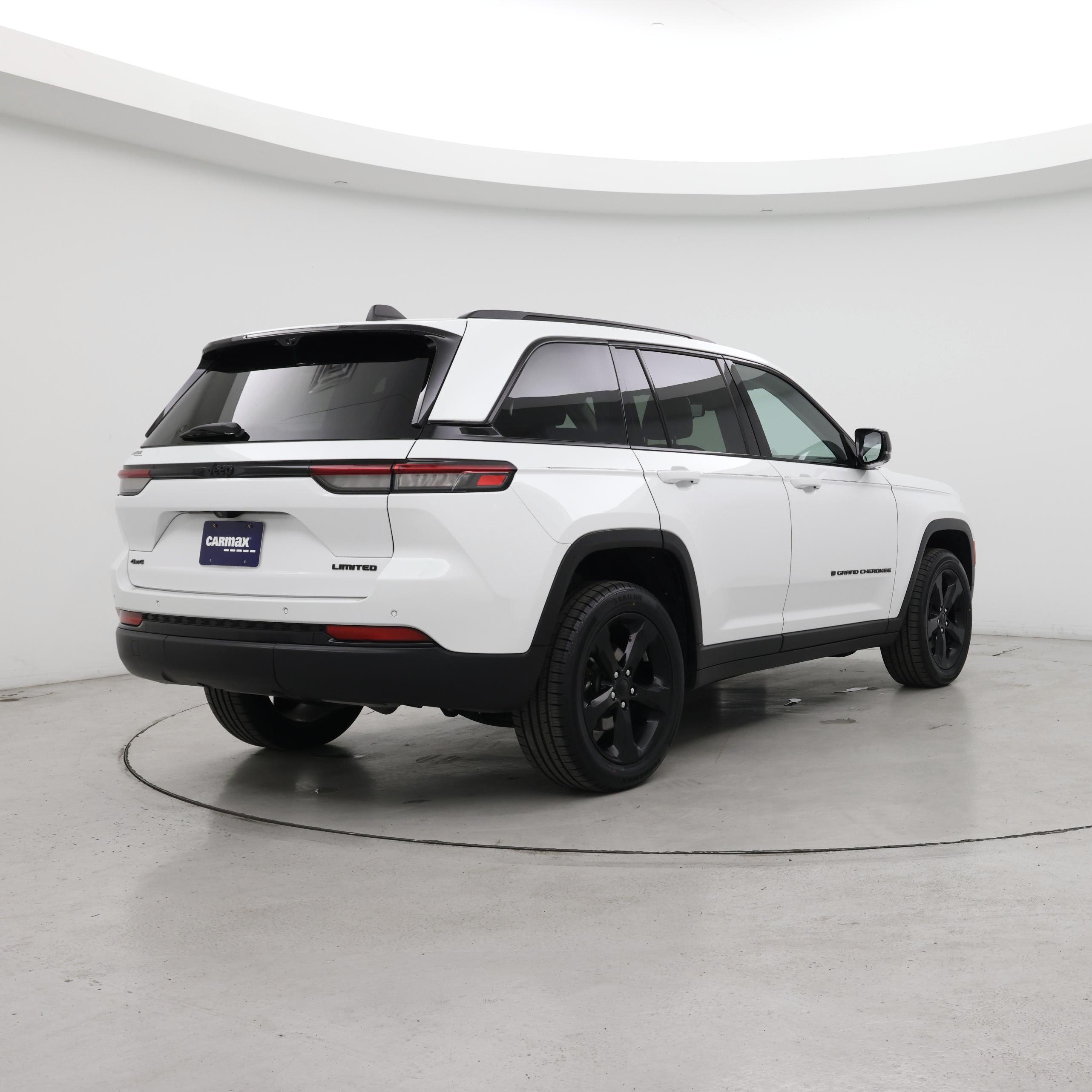 Thumbnail: 2023 Jeep Grand Cherokee - 8