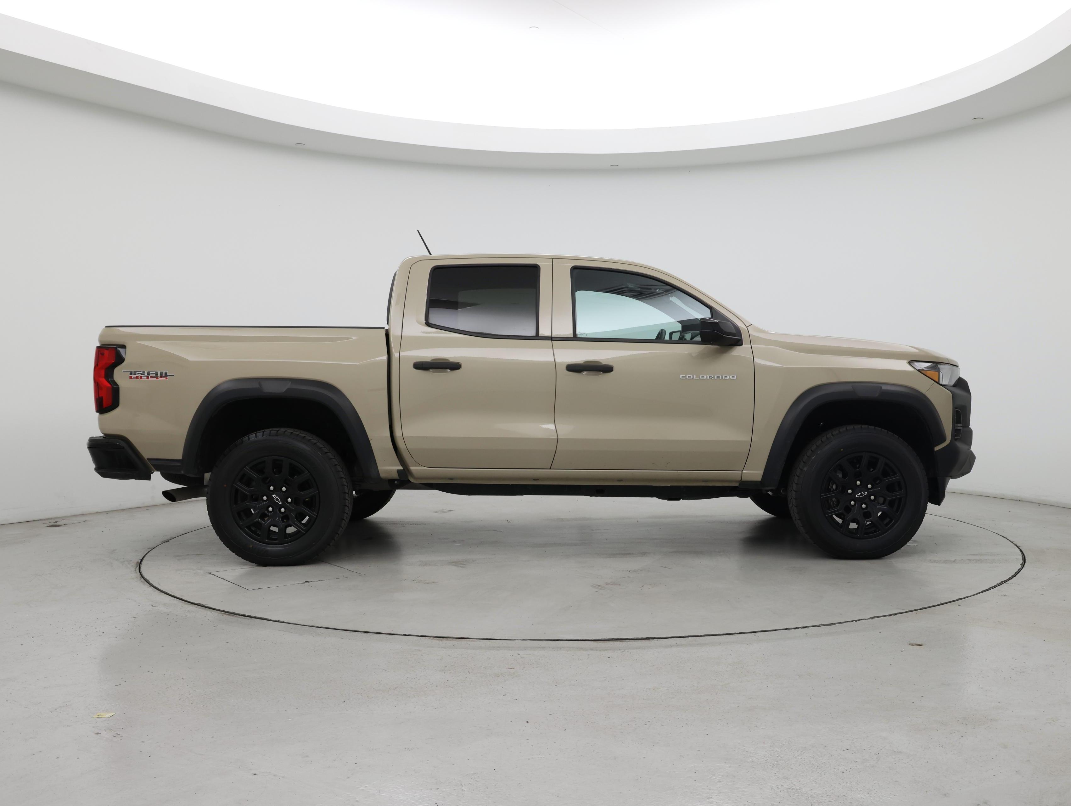 Thumbnail: 2023 Chevrolet Colorado - 7