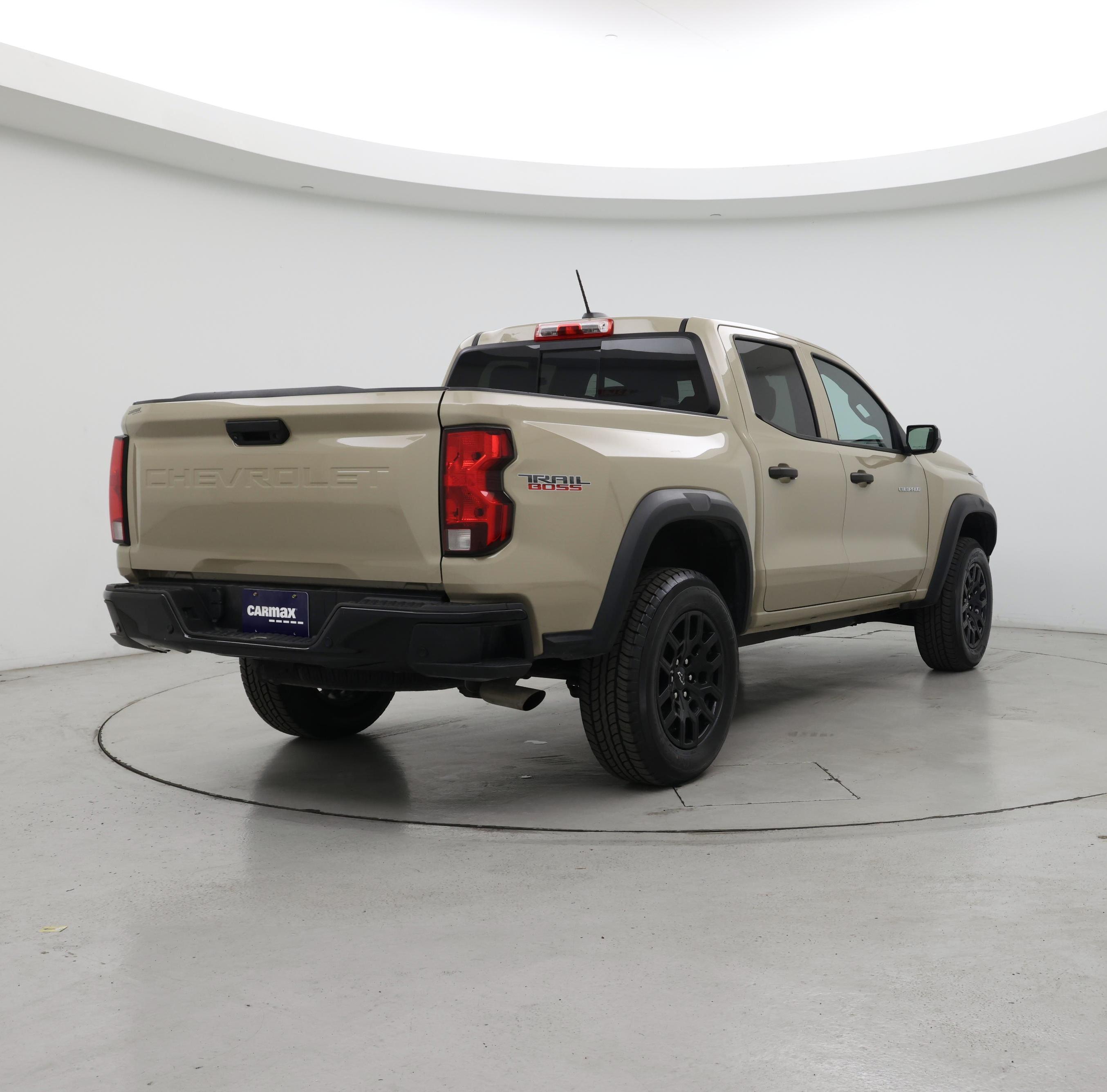 Thumbnail: 2023 Chevrolet Colorado - 8