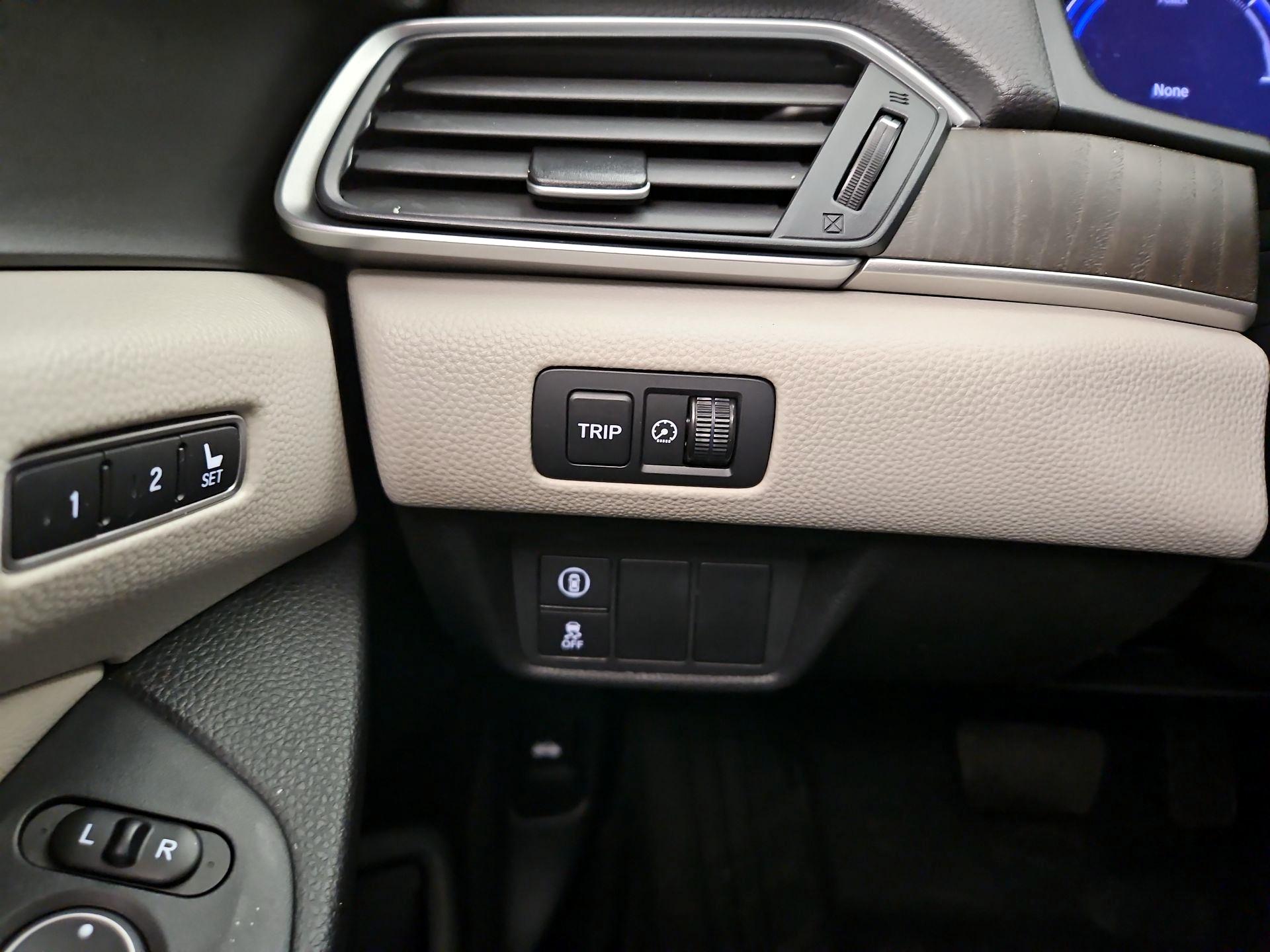 Thumbnail: 2020 Honda Accord - 13