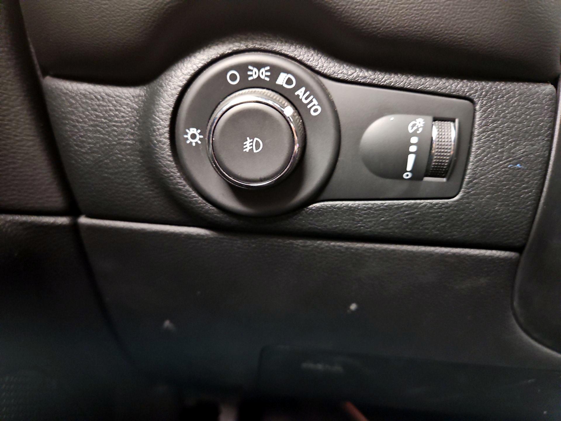 Thumbnail: 2022 Dodge Durango - 13