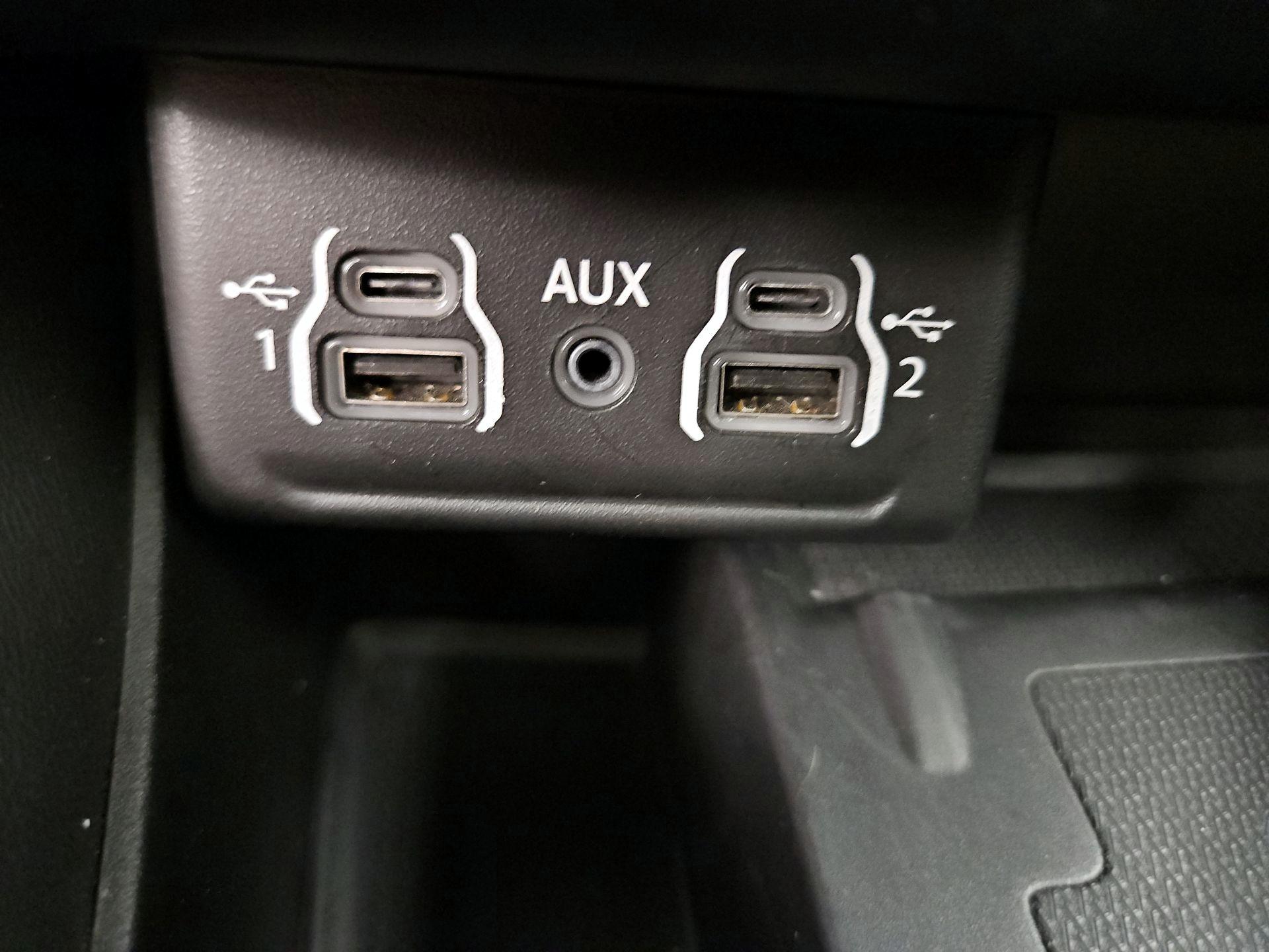 Thumbnail: 2022 Dodge Durango - 19