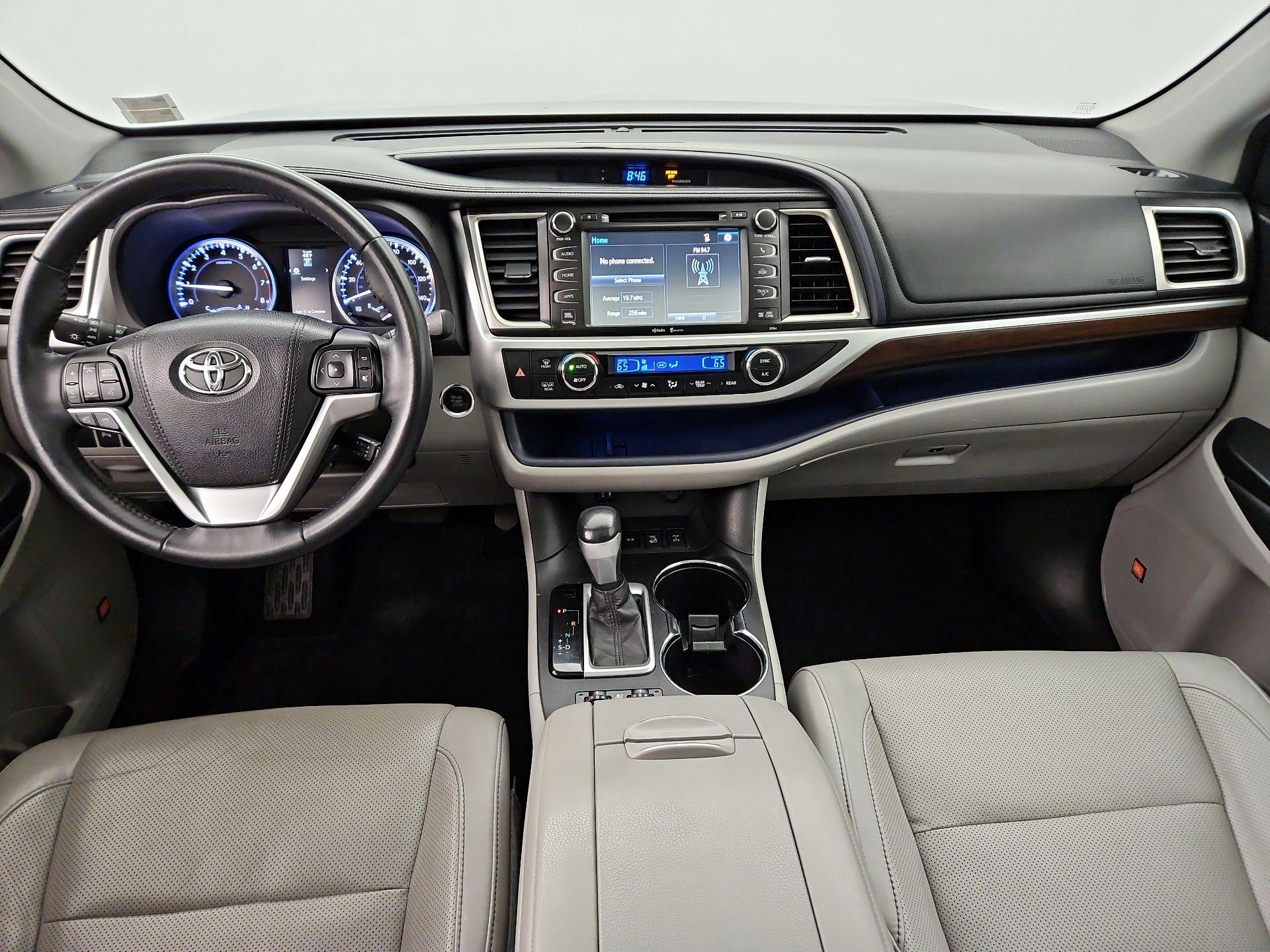 Thumbnail: 2015 Toyota Highlander - 9