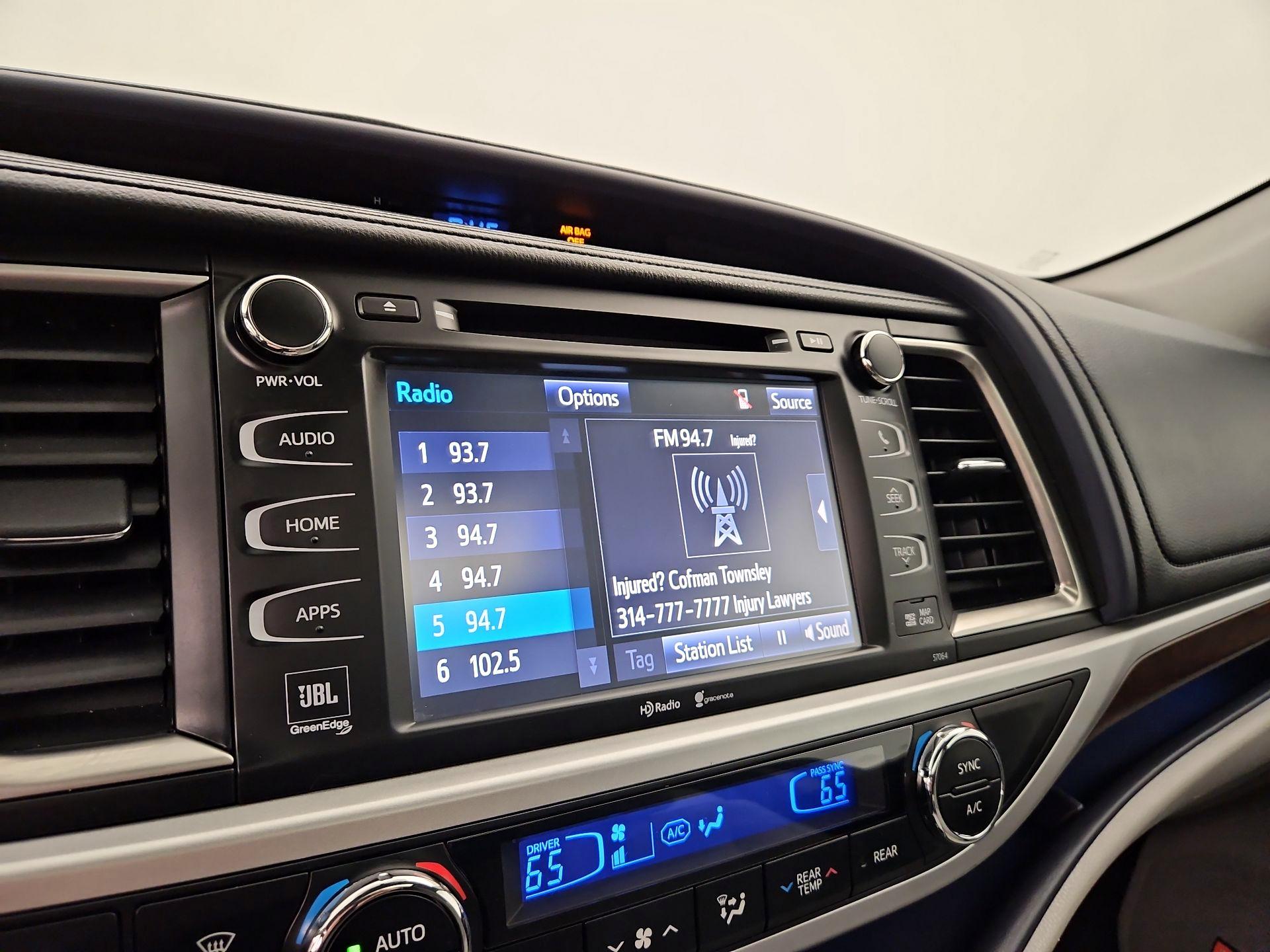 Thumbnail: 2015 Toyota Highlander - 15