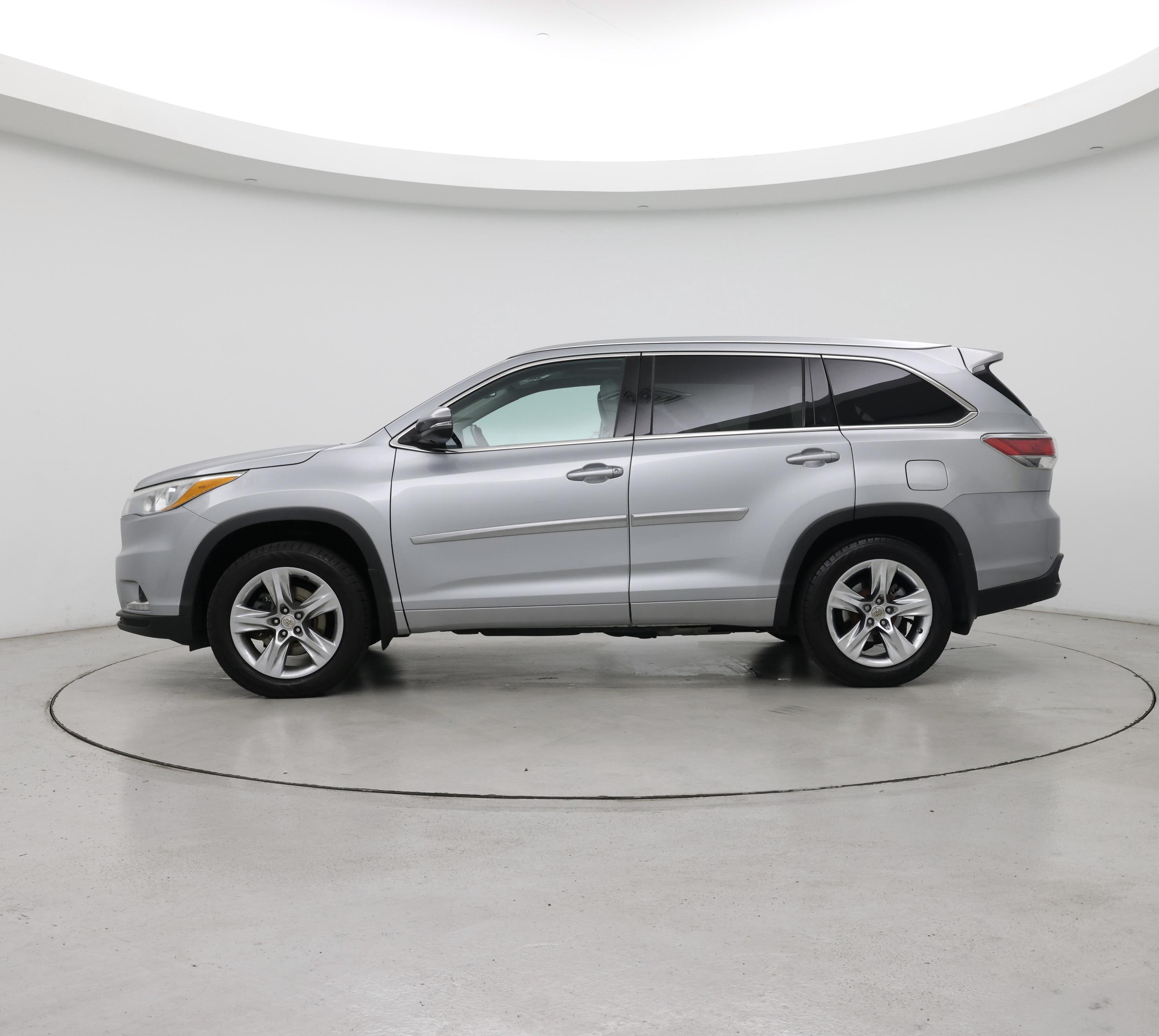 Thumbnail: 2015 Toyota Highlander - 3
