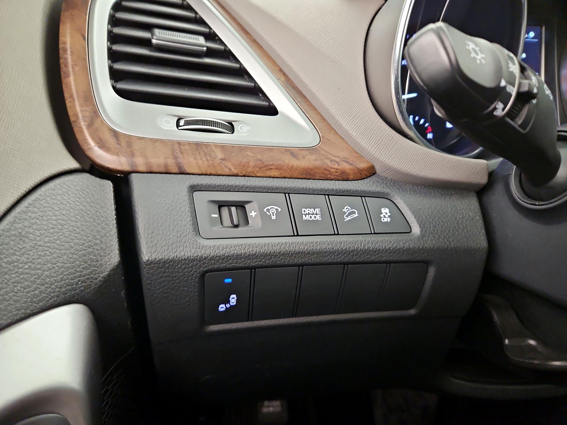 Thumbnail: 2017 Hyundai Santa Fe - 13