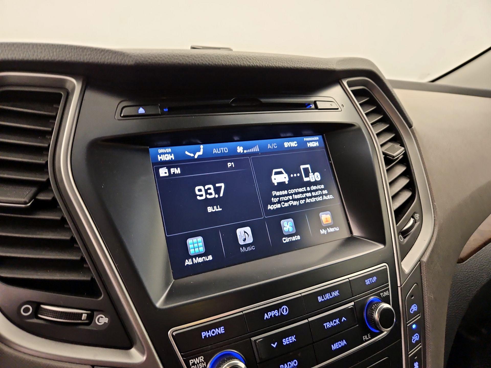 Thumbnail: 2017 Hyundai Santa Fe - 15