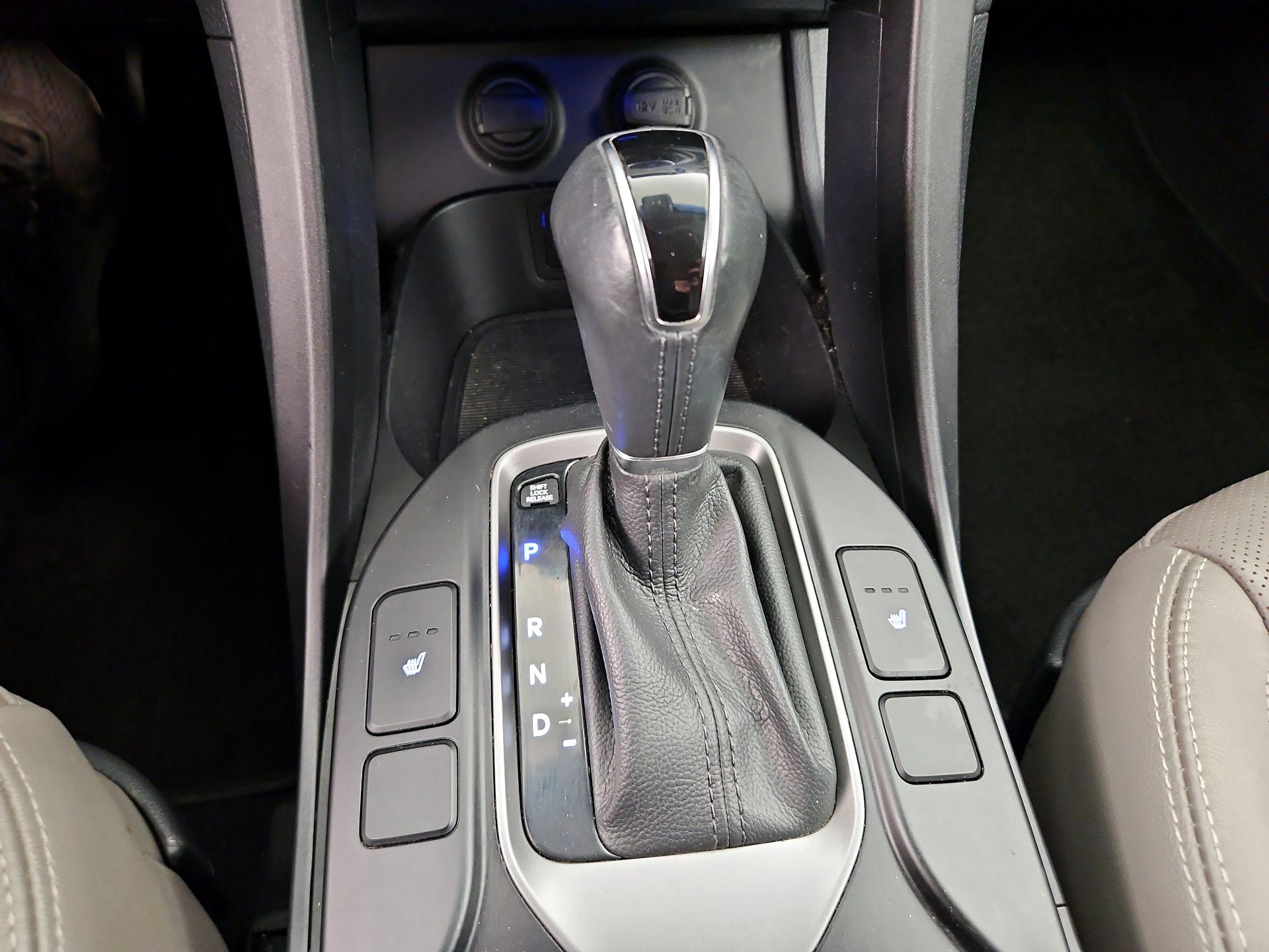 Thumbnail: 2017 Hyundai Santa Fe - 17