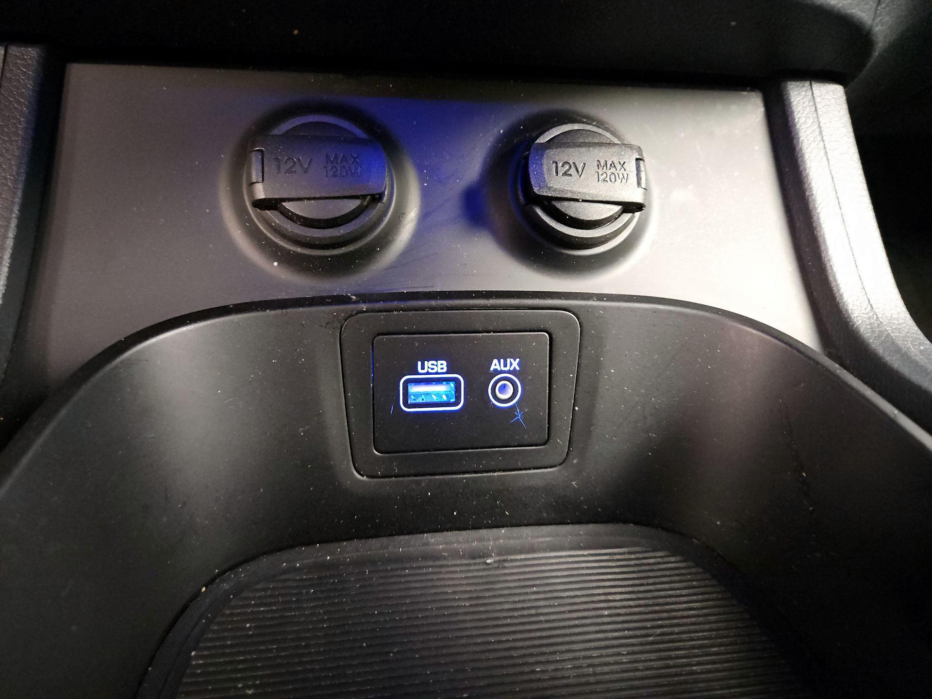 Thumbnail: 2017 Hyundai Santa Fe - 18