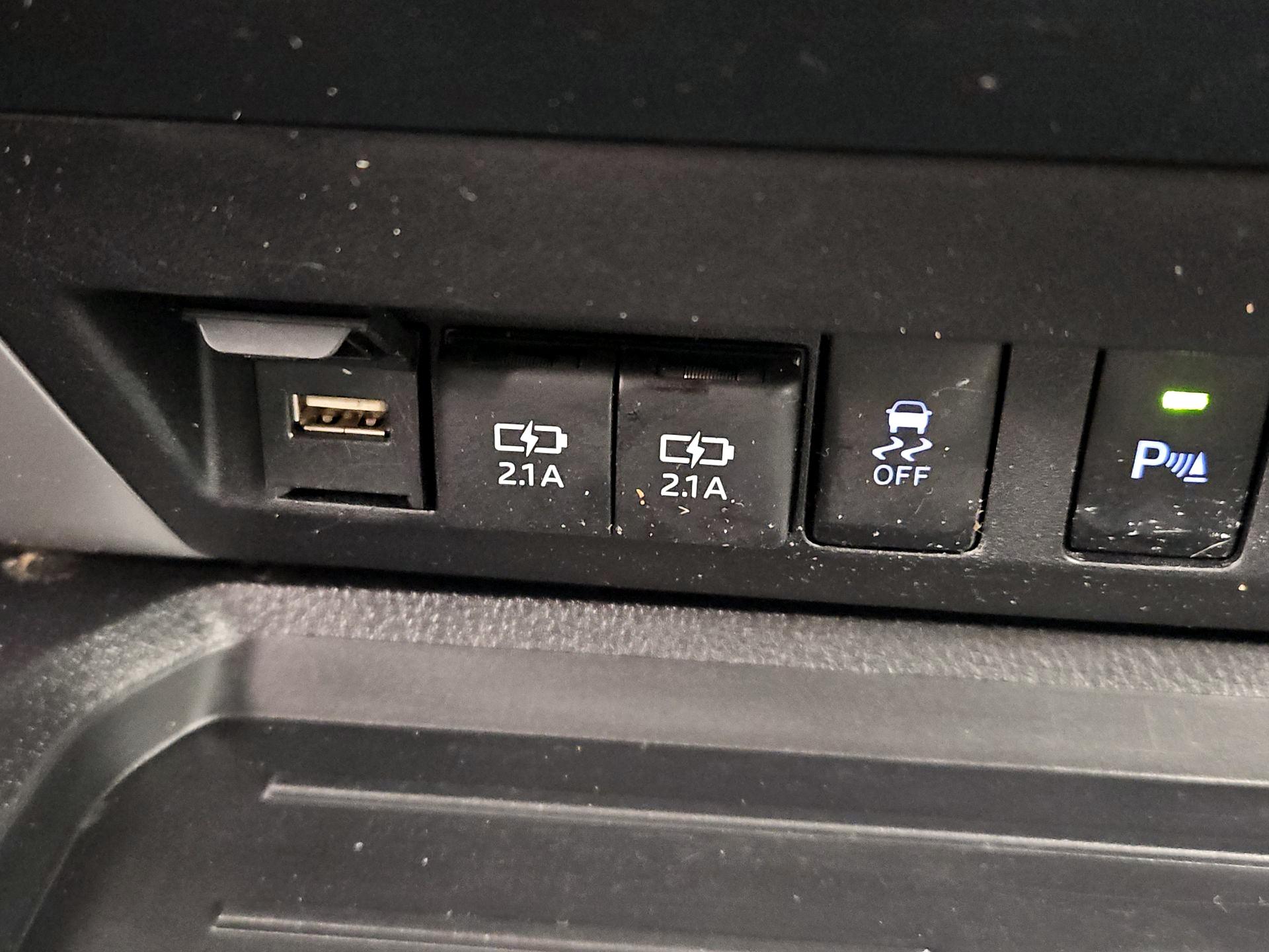 Thumbnail: 2021 Toyota Tundra - 19