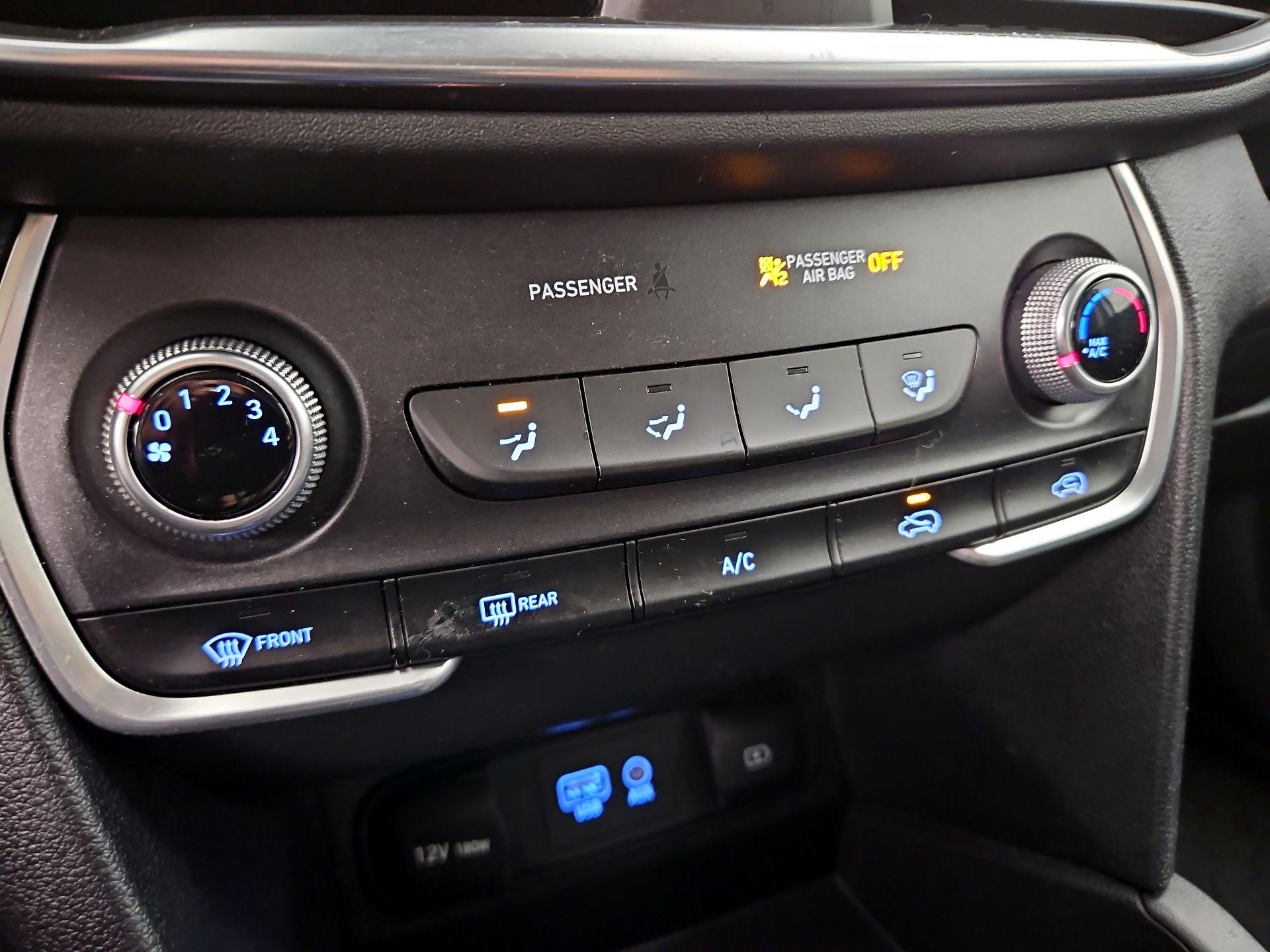 Thumbnail: 2020 Hyundai Santa Fe - 16