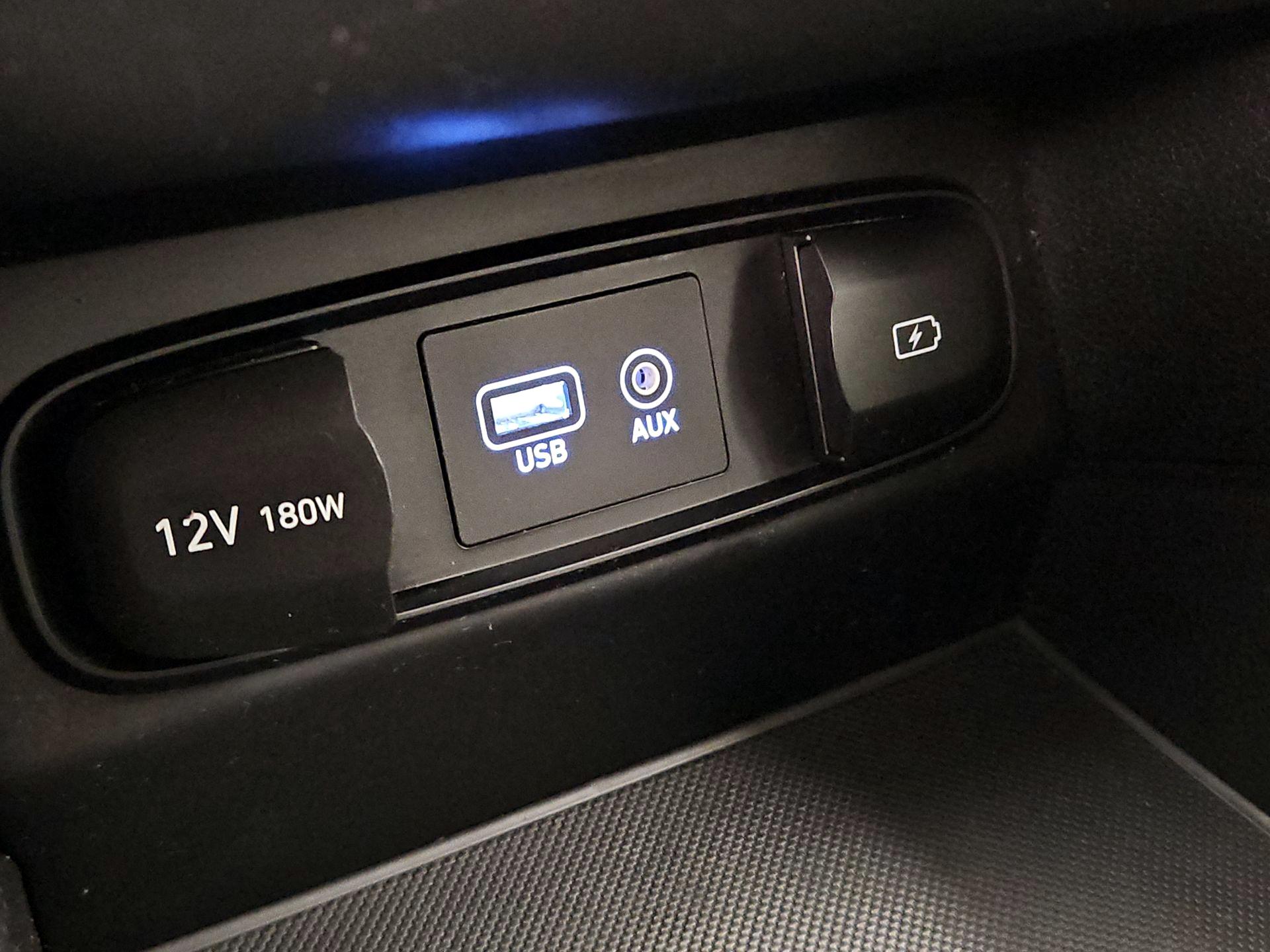 Thumbnail: 2020 Hyundai Santa Fe - 18