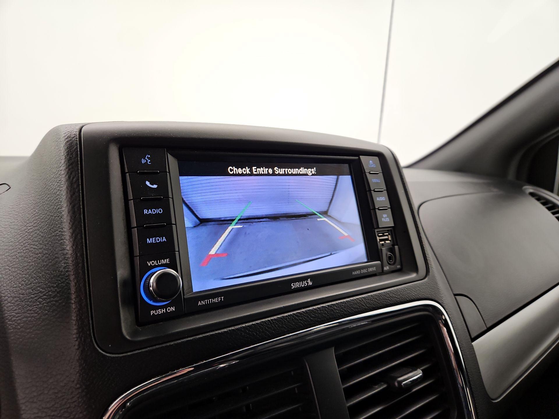 Thumbnail: 2019 Dodge Grand Caravan - 14