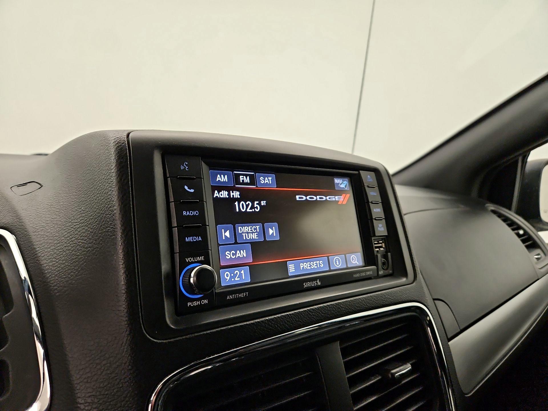 Thumbnail: 2019 Dodge Grand Caravan - 15