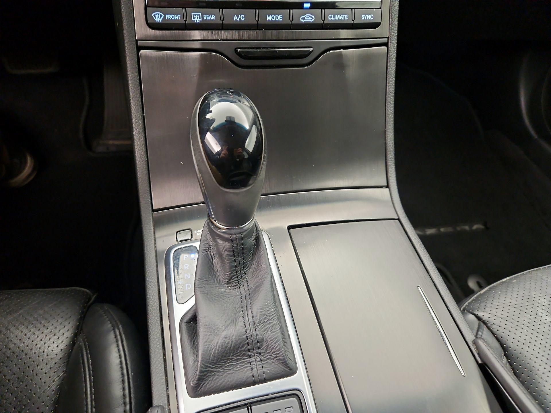 Thumbnail: 2016 Hyundai Azera - 18