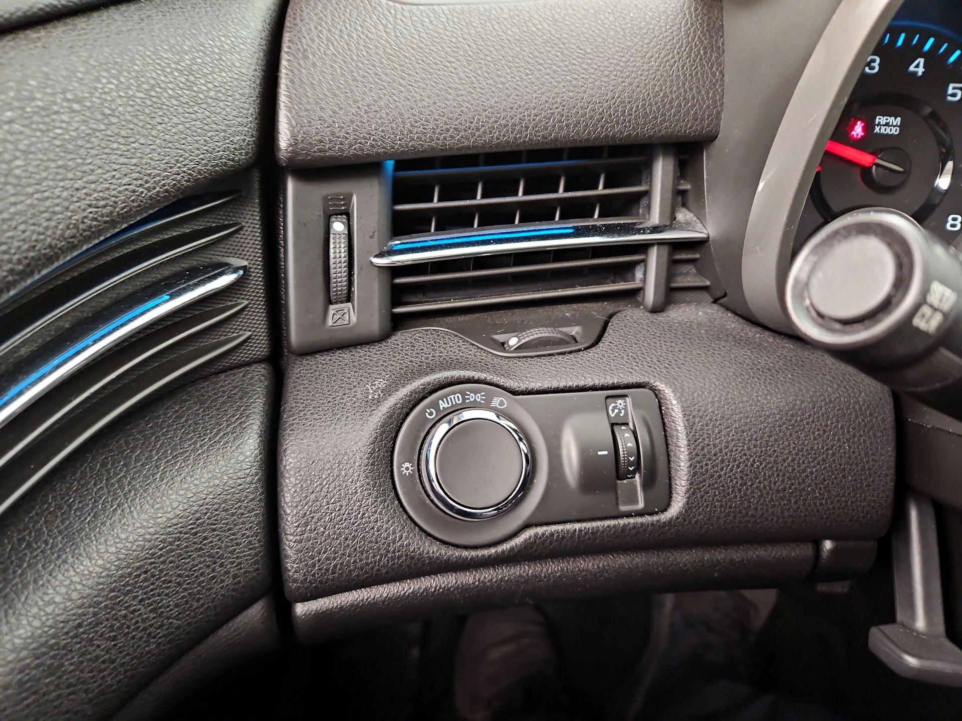 Thumbnail: 2015 Chevrolet Malibu - 13