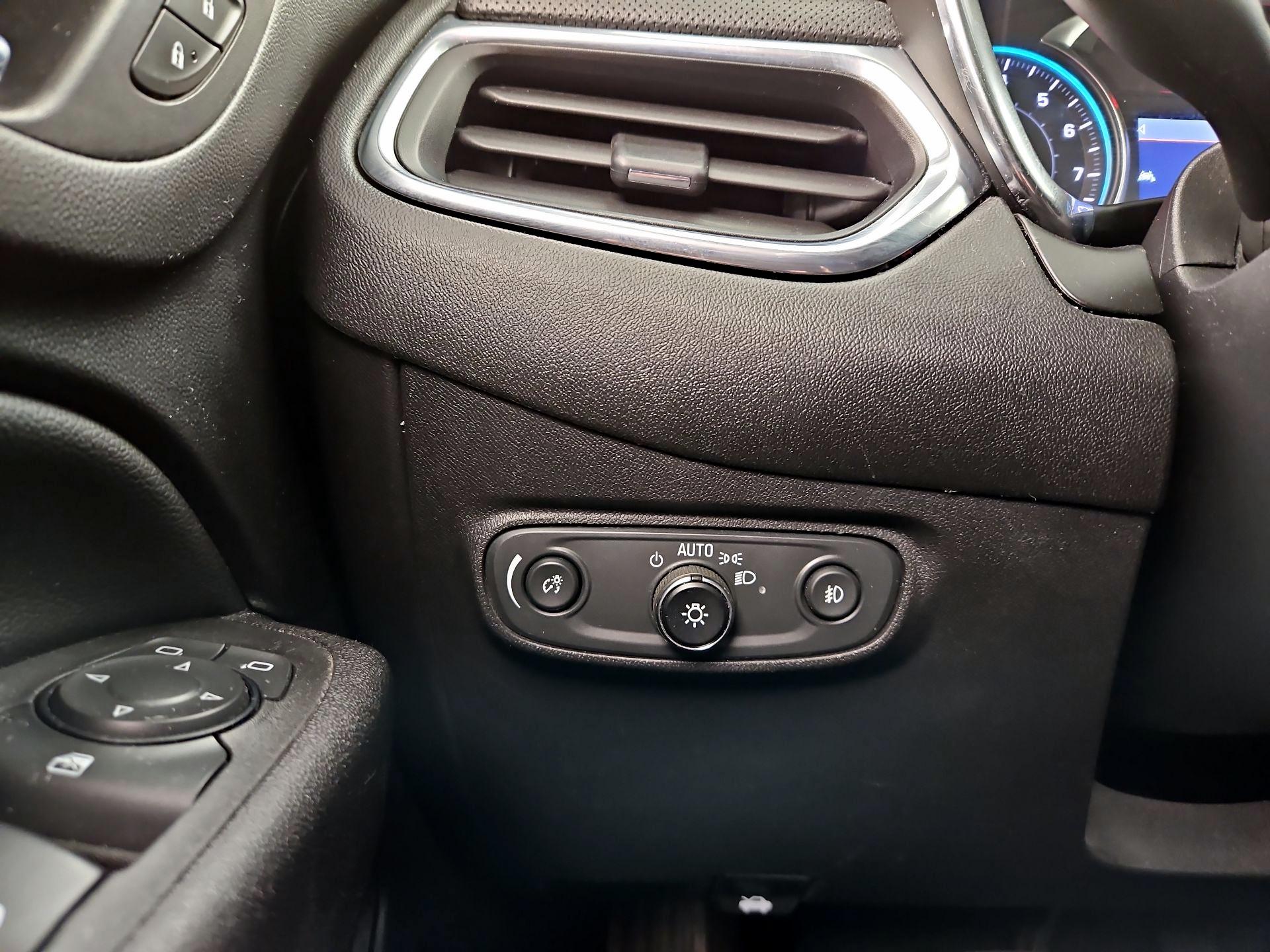 Thumbnail: 2021 Chevrolet Equinox - 13