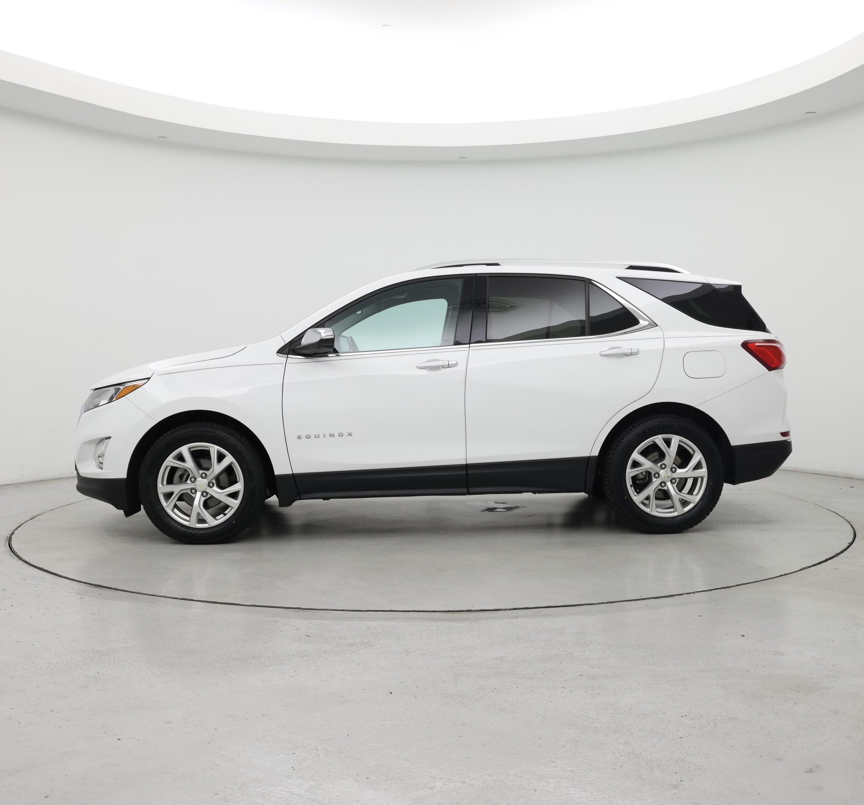 Thumbnail: 2021 Chevrolet Equinox - 3