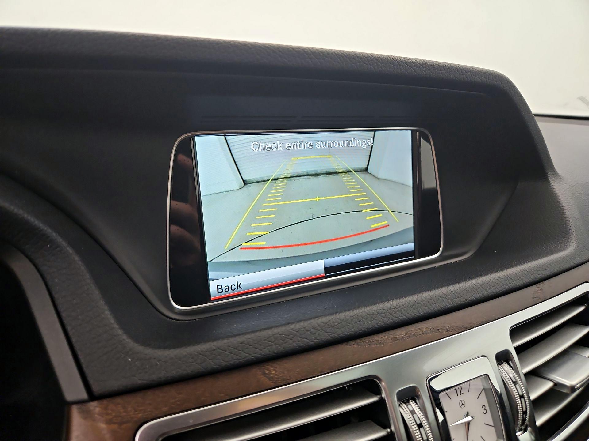 Thumbnail: 2015 Mercedes-Benz E-Class - 15