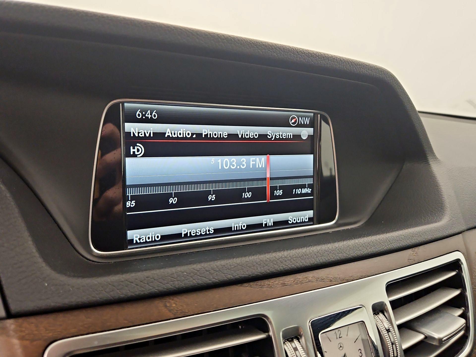 Thumbnail: 2015 Mercedes-Benz E-Class - 16