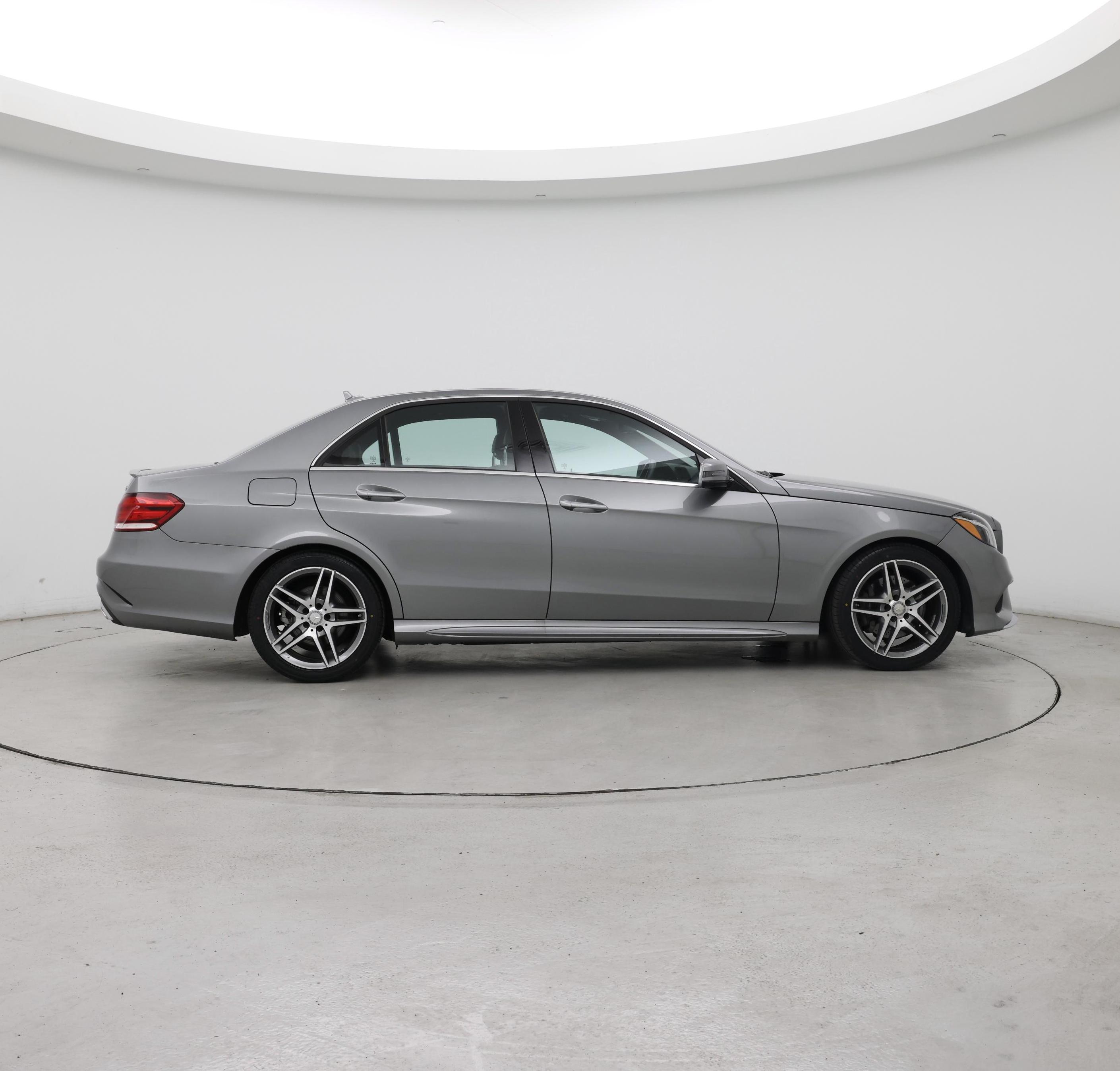 Thumbnail: 2015 Mercedes-Benz E-Class - 7