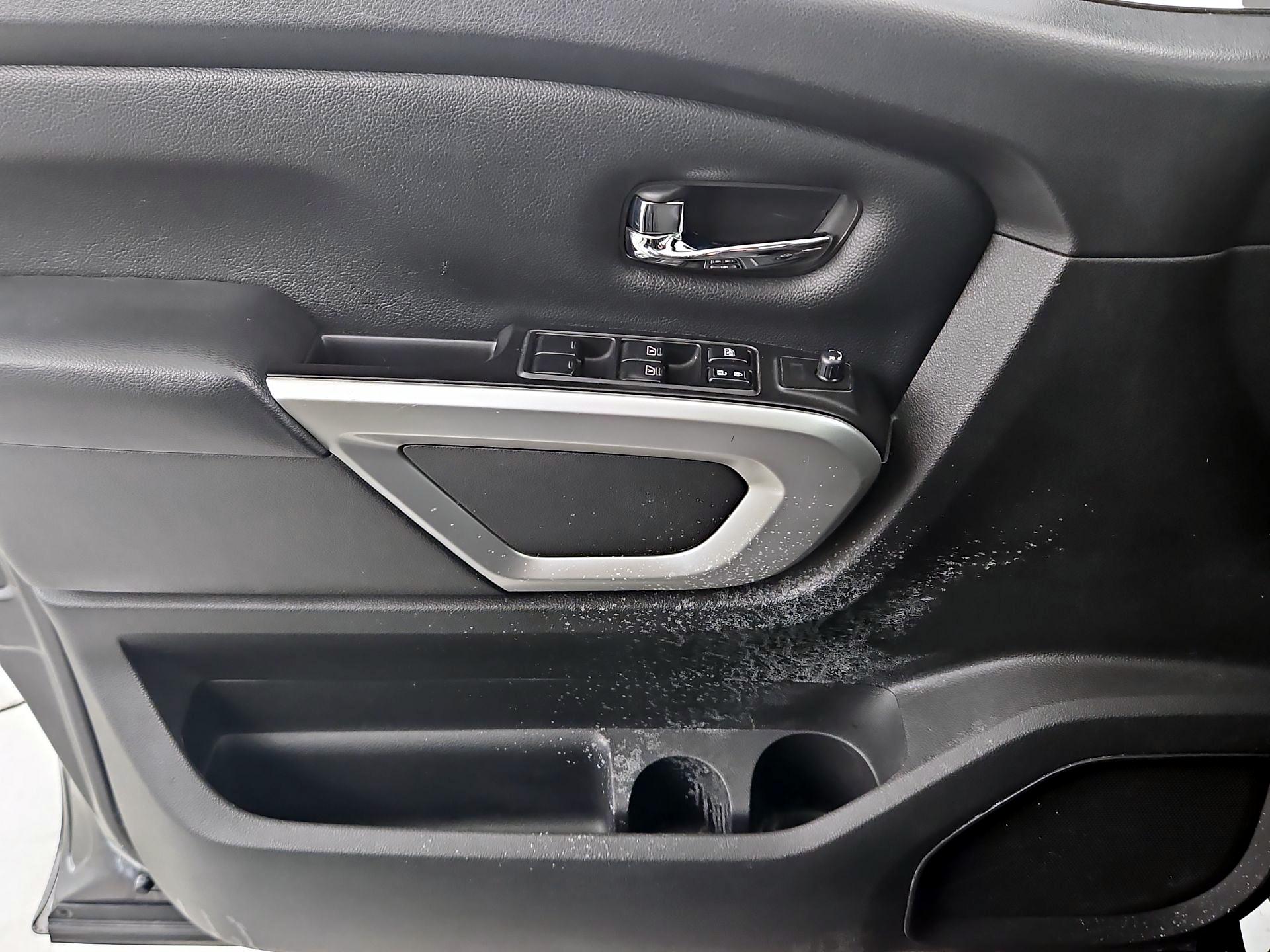 Thumbnail: 2018 Nissan Titan - 12