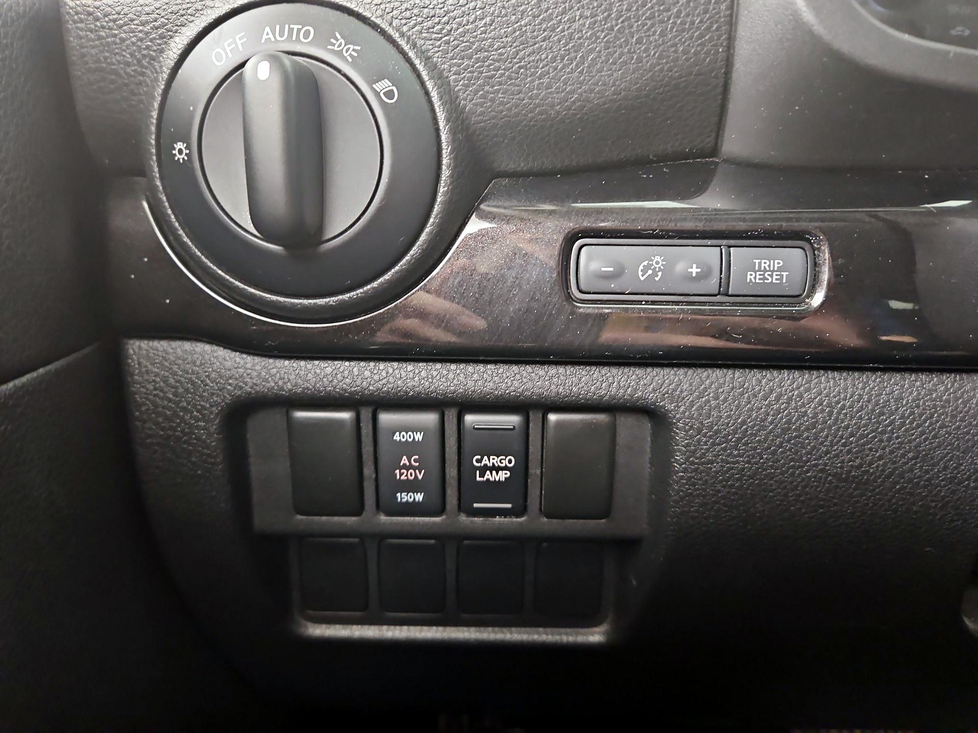 Thumbnail: 2018 Nissan Titan - 13