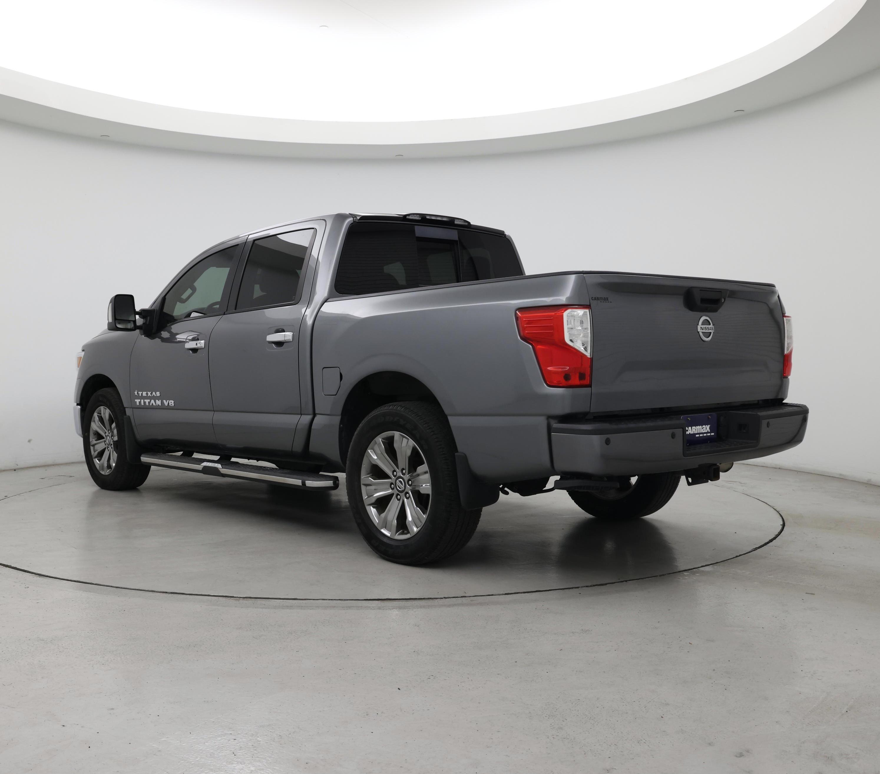 Thumbnail: 2018 Nissan Titan - 2