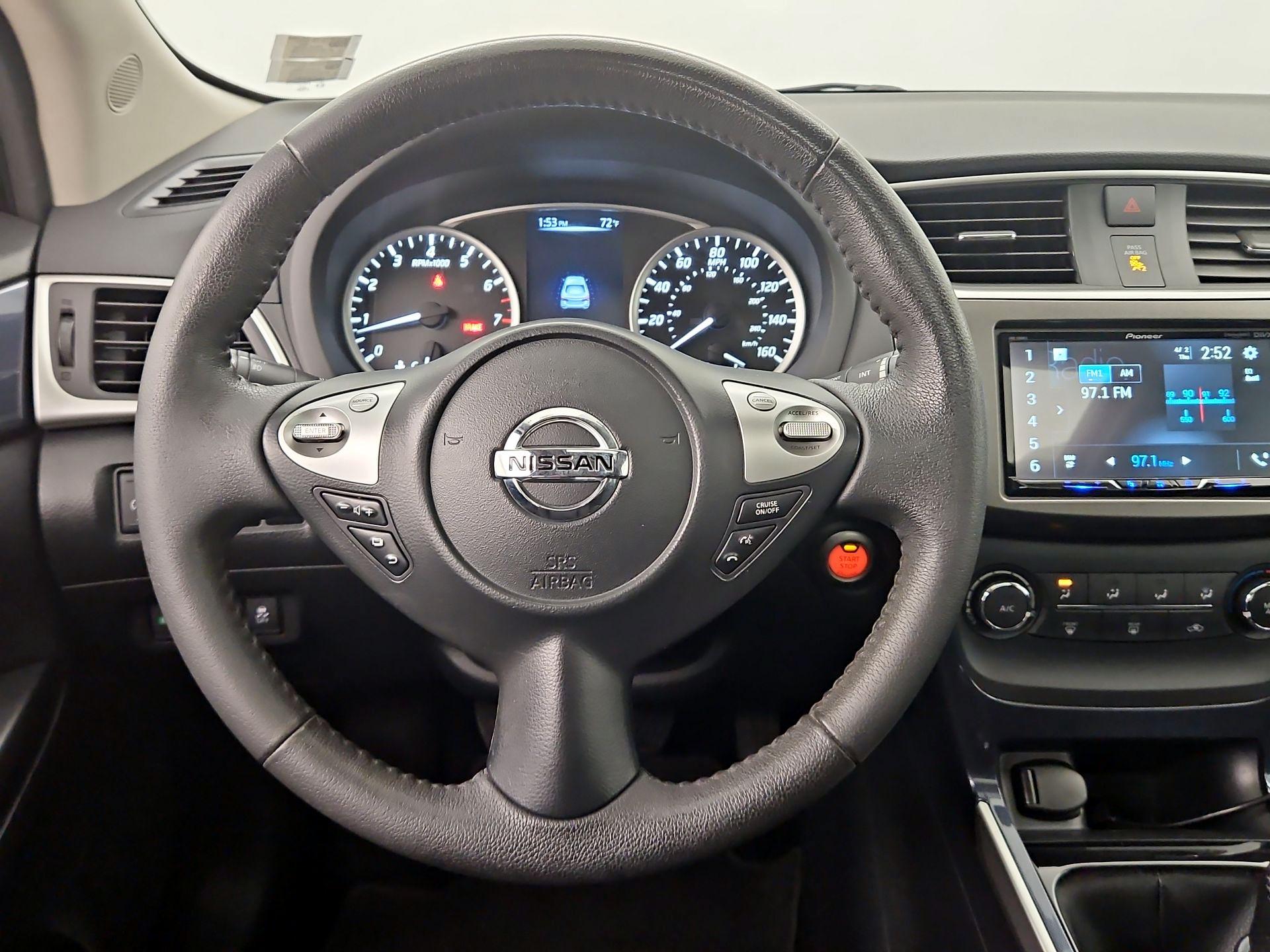 Thumbnail: 2017 Nissan Sentra - 10