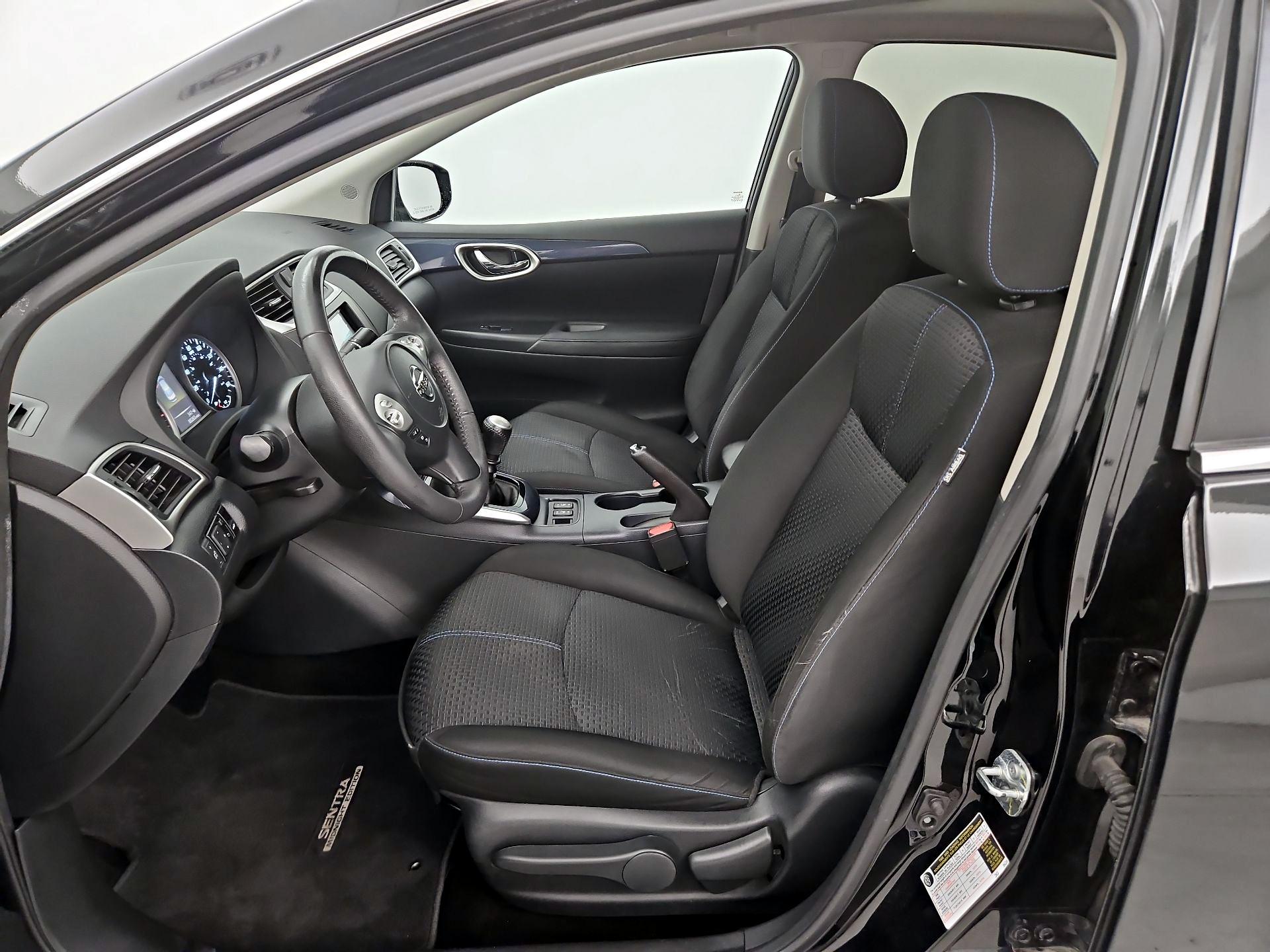 Thumbnail: 2017 Nissan Sentra - 11