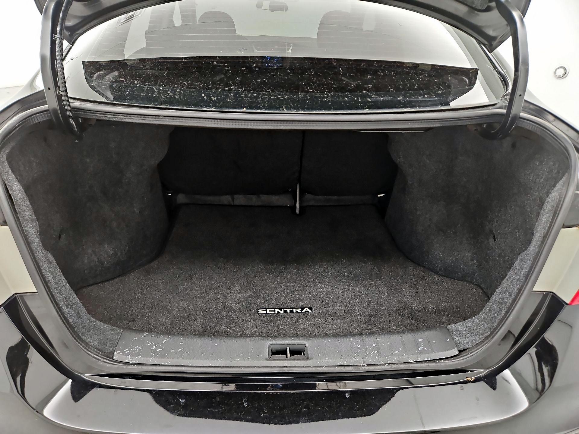 Thumbnail: 2017 Nissan Sentra - 20