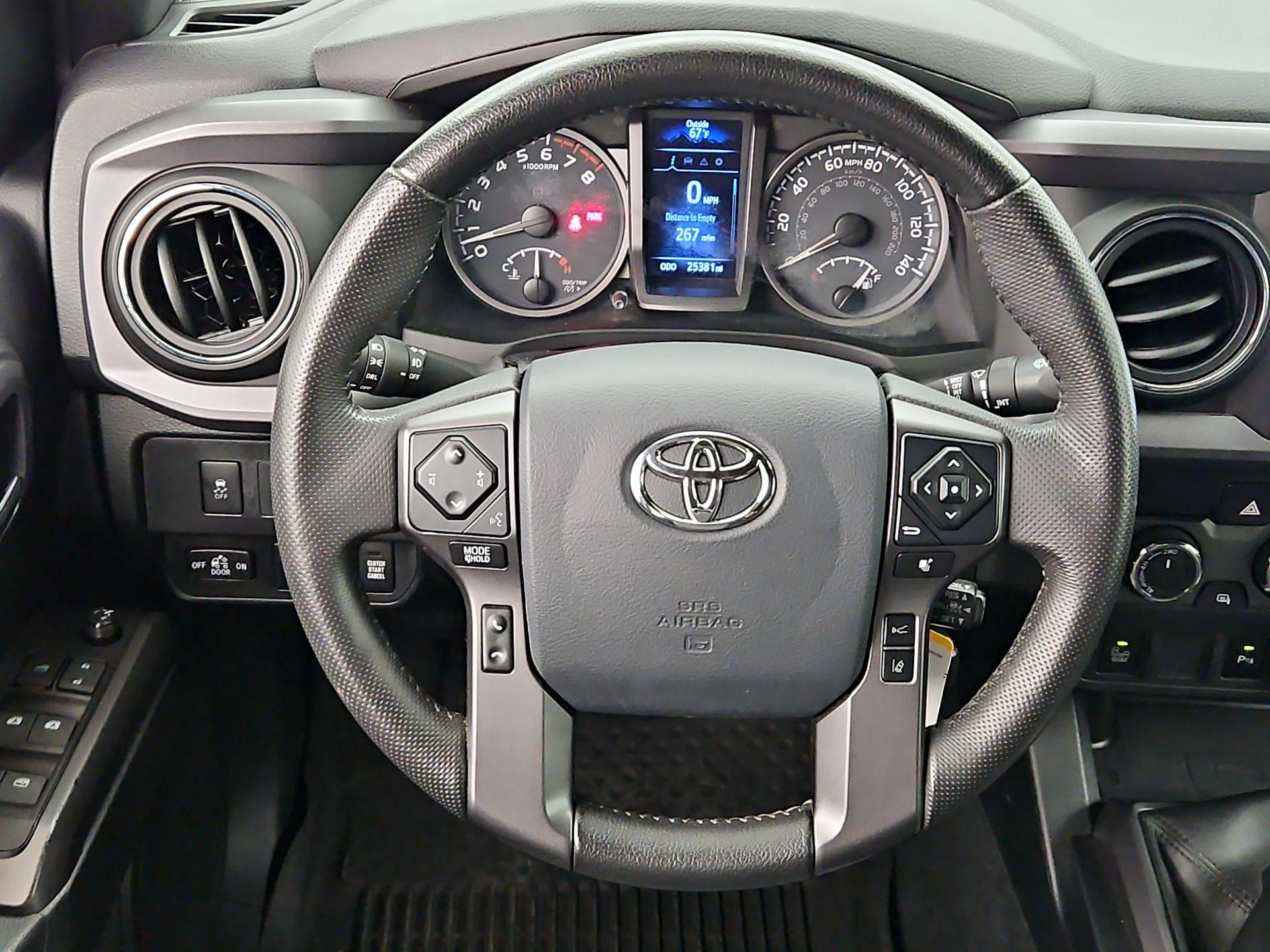 Thumbnail: 2020 Toyota Tacoma - 10