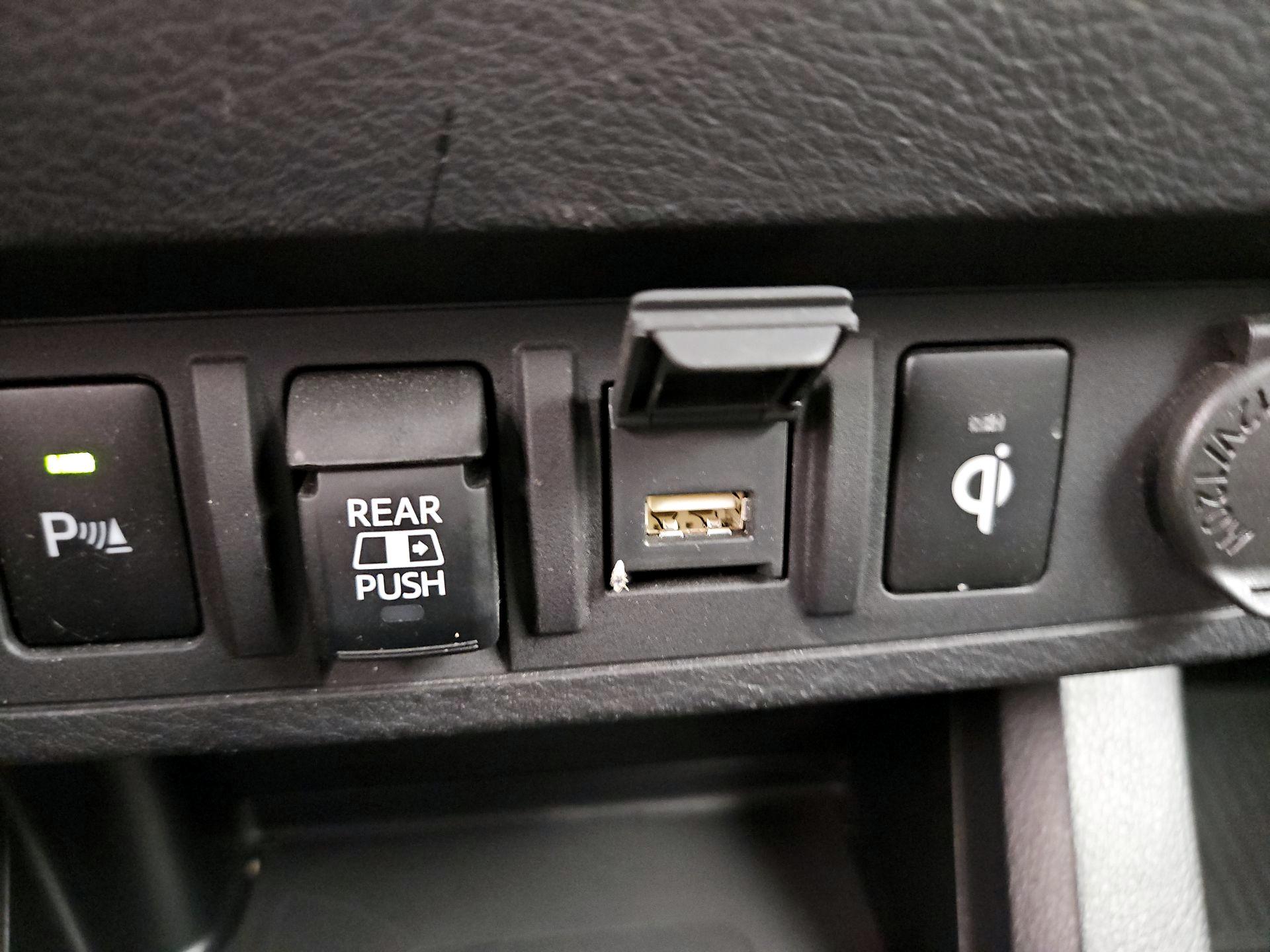 Thumbnail: 2020 Toyota Tacoma - 18