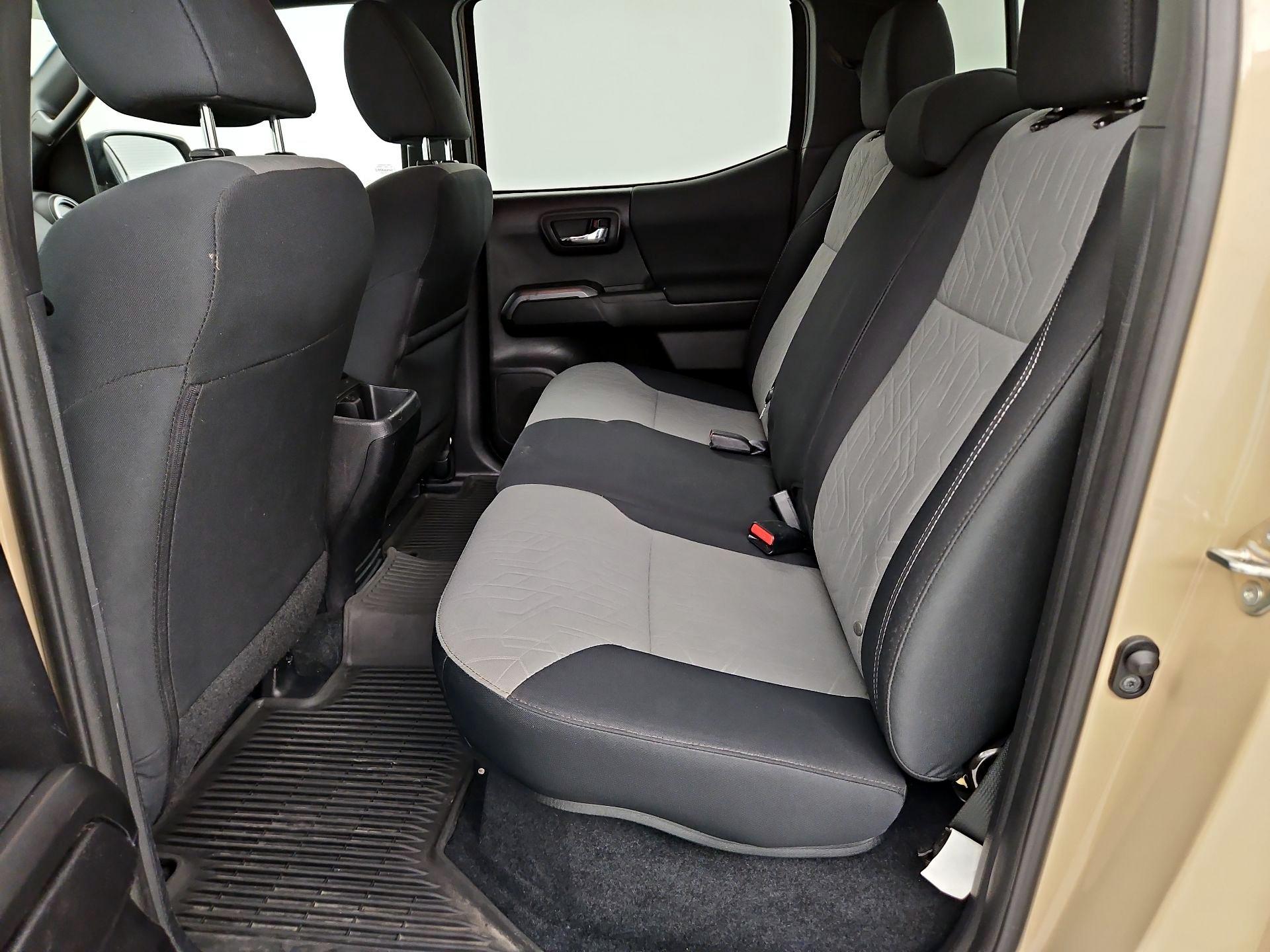 Thumbnail: 2020 Toyota Tacoma - 19