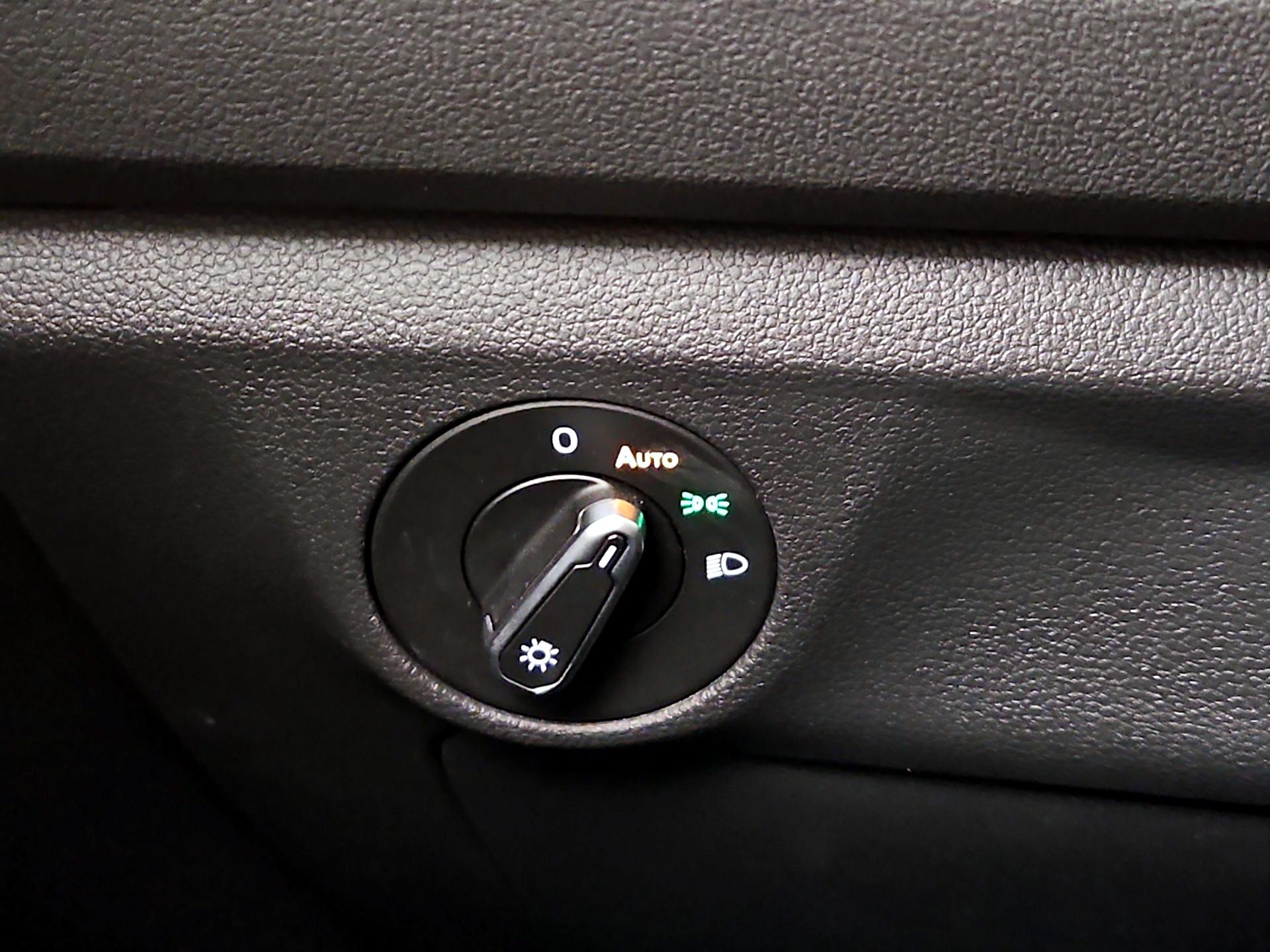 Thumbnail: 2021 Volkswagen Jetta - 13