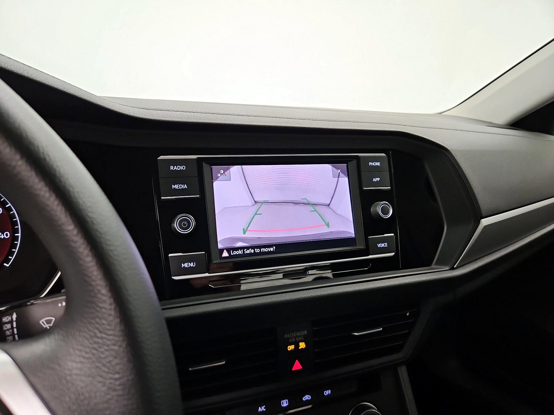 Thumbnail: 2021 Volkswagen Jetta - 14