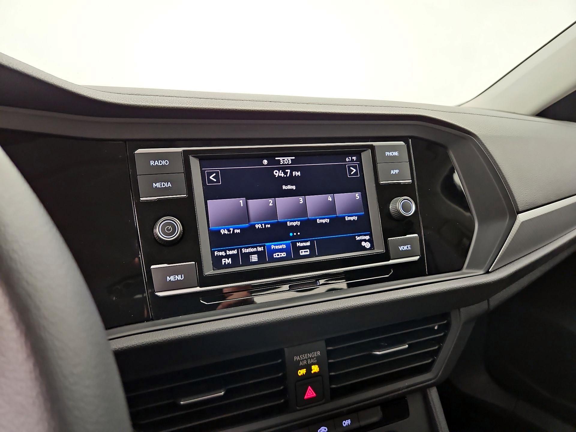 Thumbnail: 2021 Volkswagen Jetta - 15